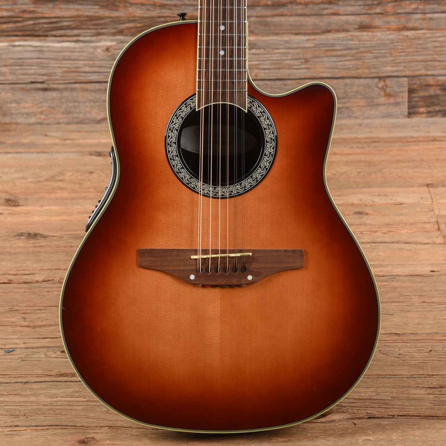 Ovation Celebrity CC045 Sunburst