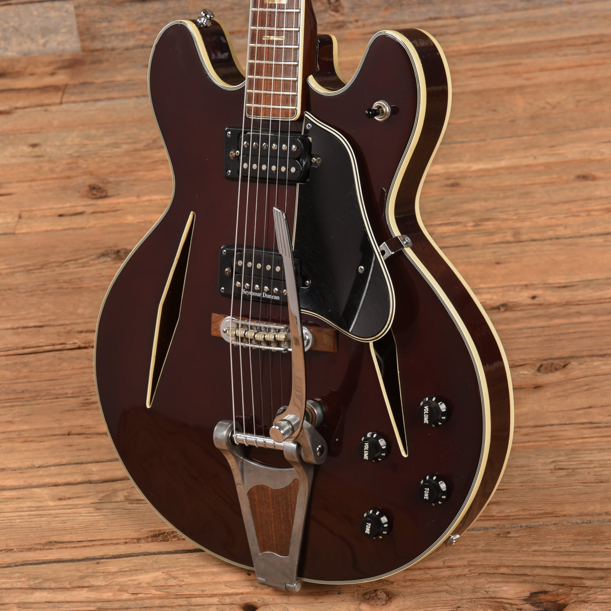 Pan Guitars P-23 Walnut 1970s Electric Guitars / Semi-Hollow