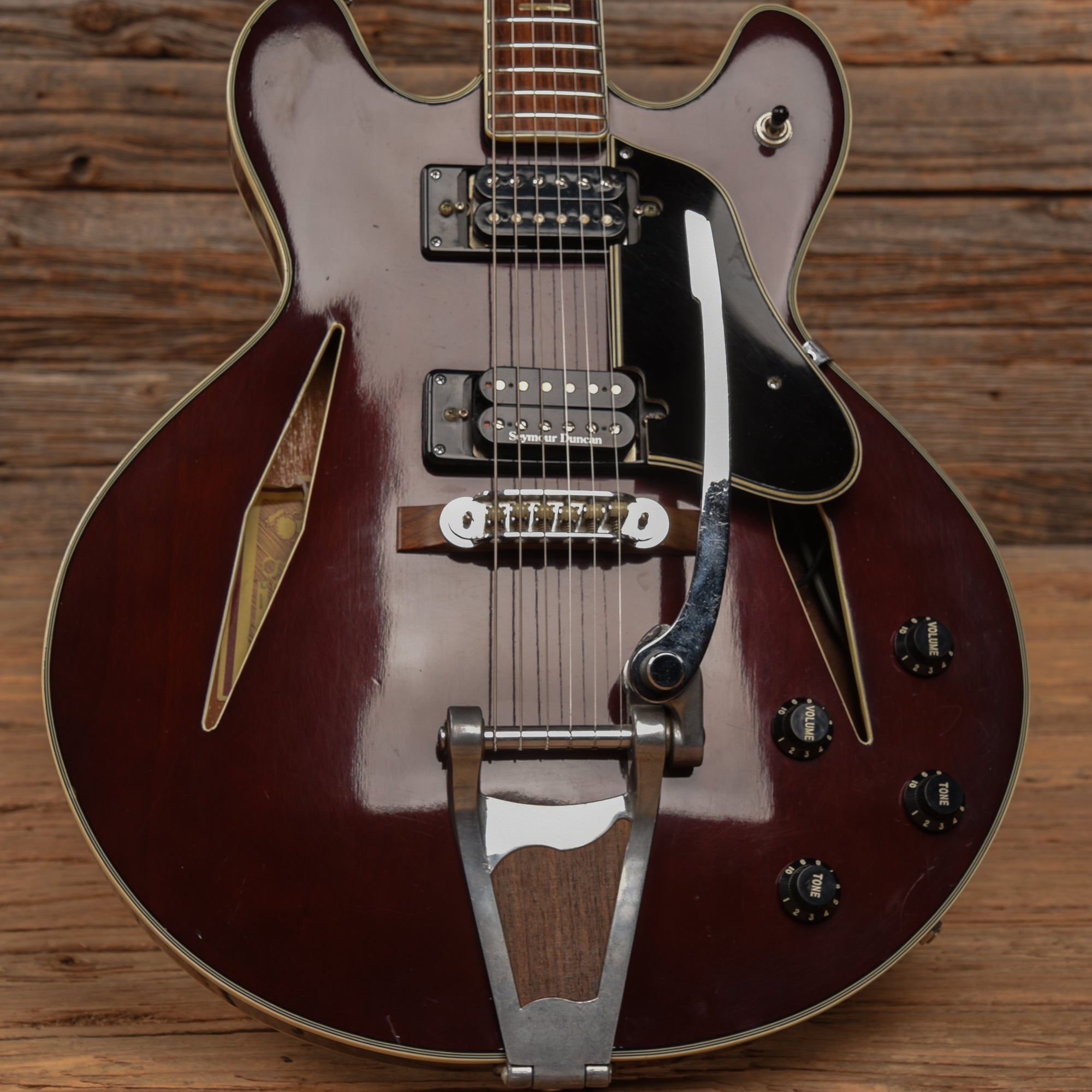 Pan Guitars P-23 Walnut 1970s Electric Guitars / Semi-Hollow