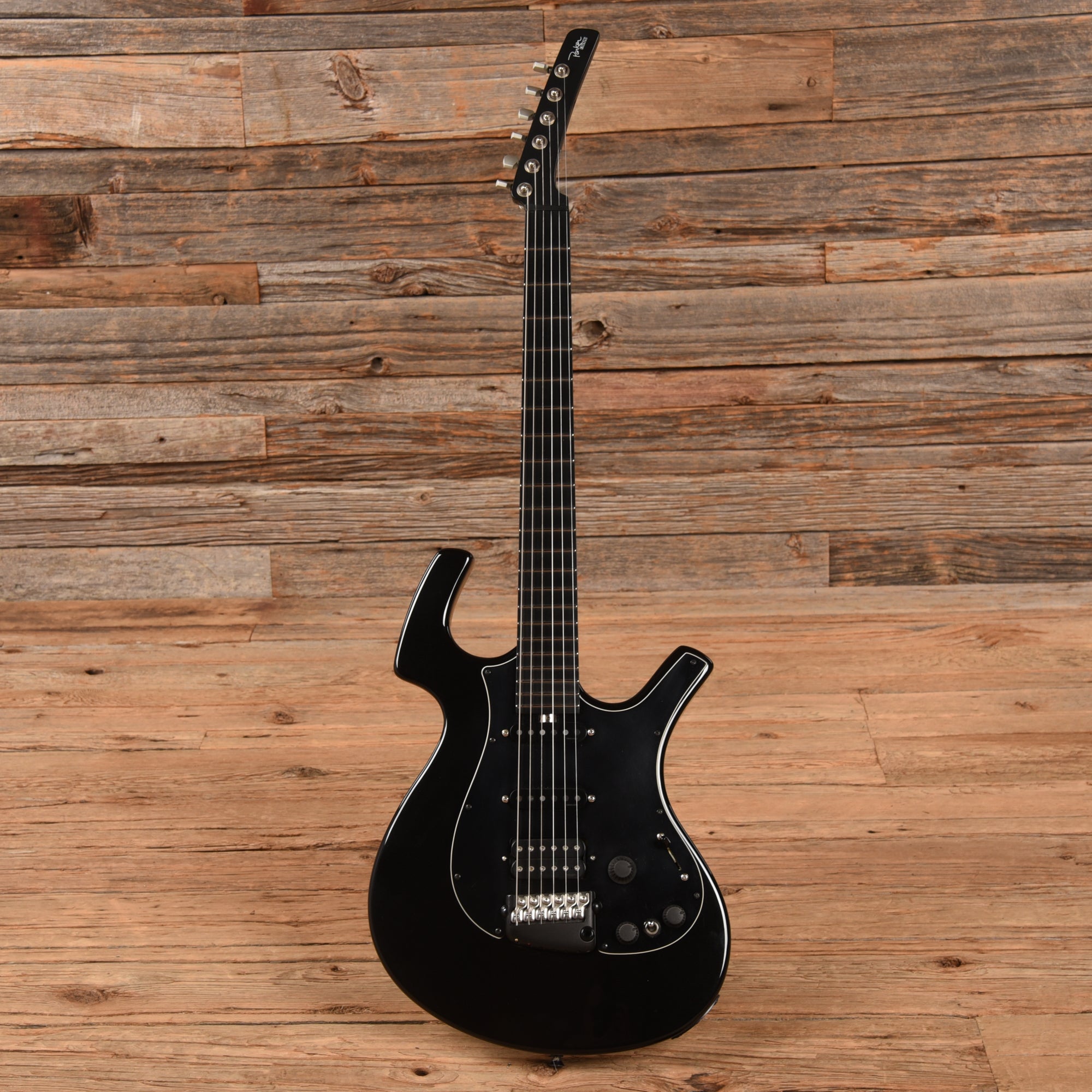Parker Nitefly Black 1997 – Chicago Music Exchange