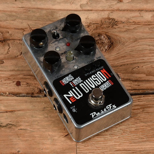 Past FX New Division Effects and Pedals / Chorus and Vibrato