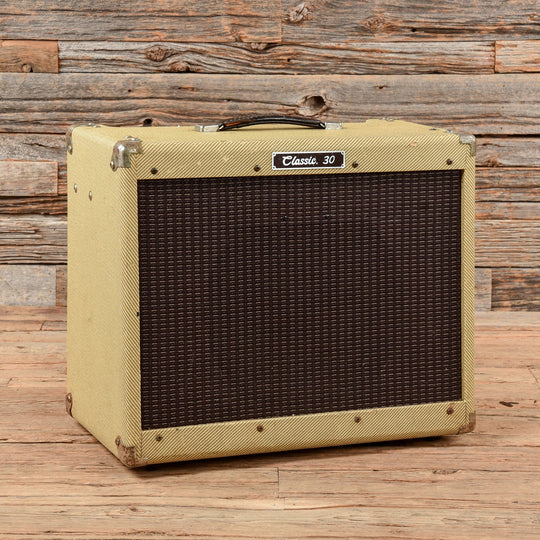 Peavey Classic 30 Tweed 2000 Amps / Guitar Cabinets