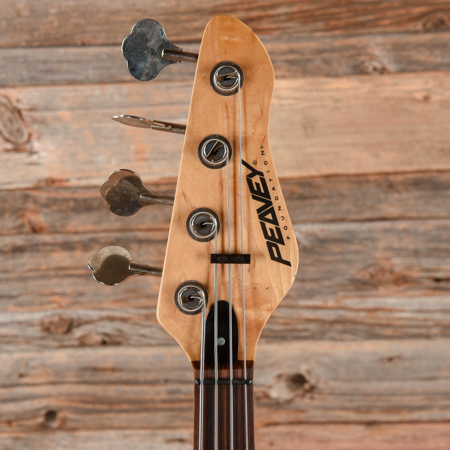 Peavey Foundation White 1992 Bass Guitars / 4-String