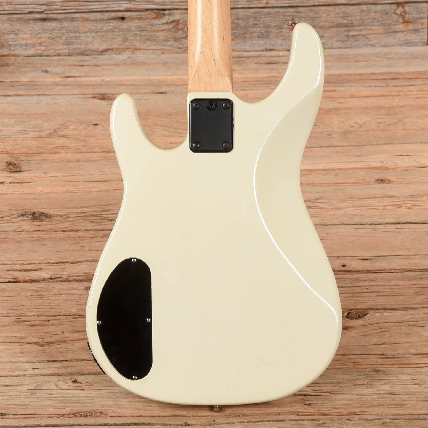 Peavey Foundation White 1992 Bass Guitars / 4-String