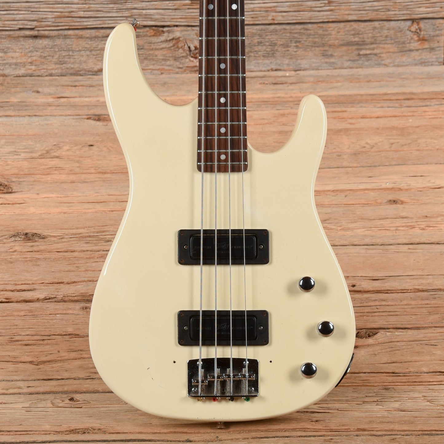 Peavey Foundation White 1992 Bass Guitars / 4-String