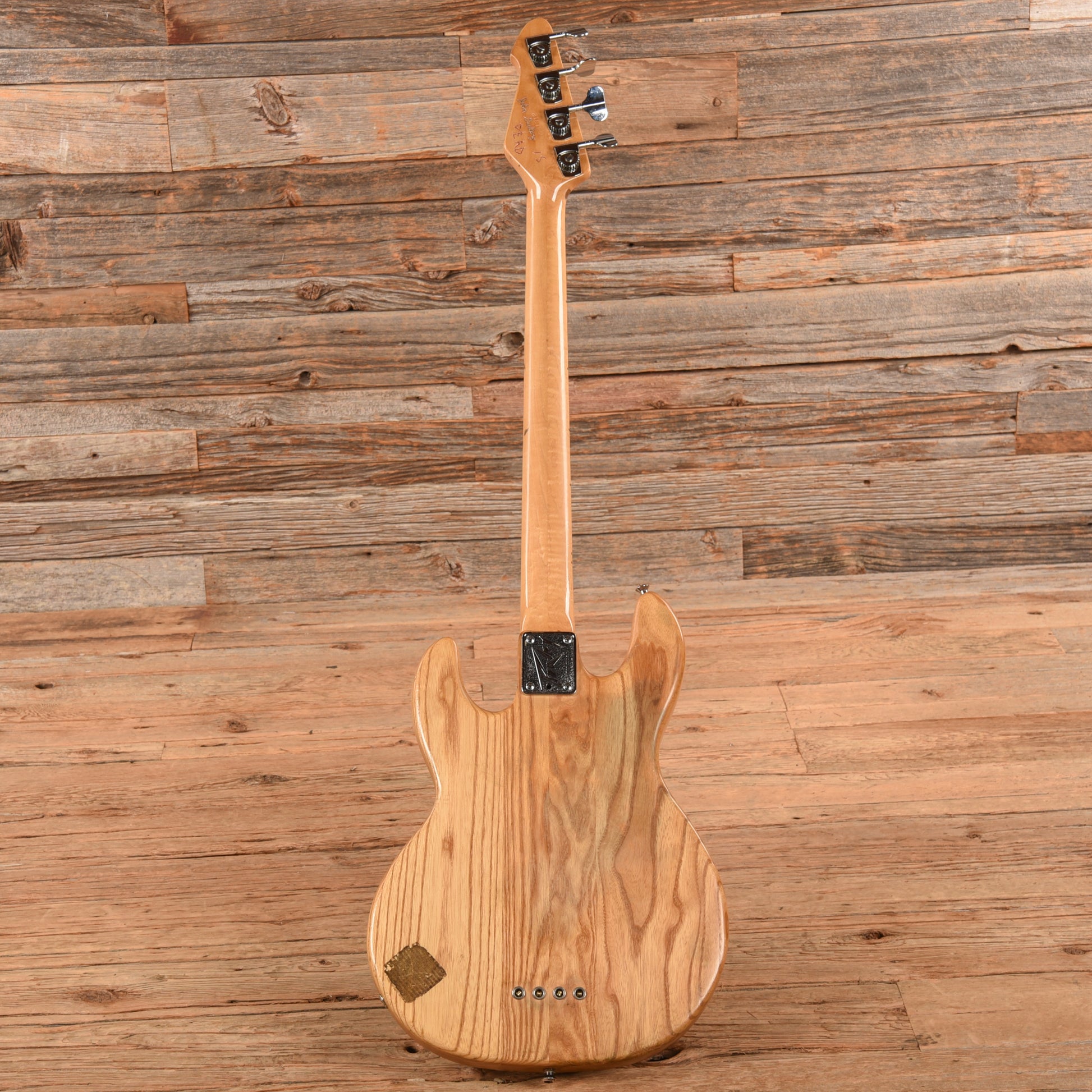 Peavey T-40 Natural Bass Guitars / 4-String