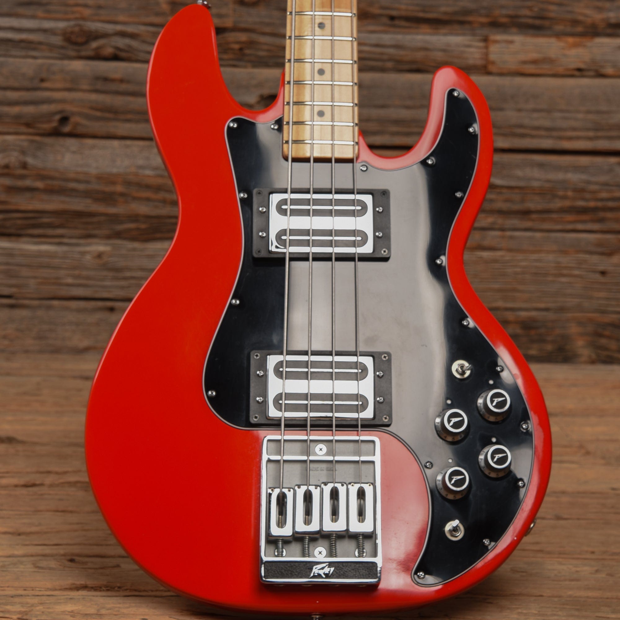 Peavey T-40 Red 1982 Bass Guitars / 4-String