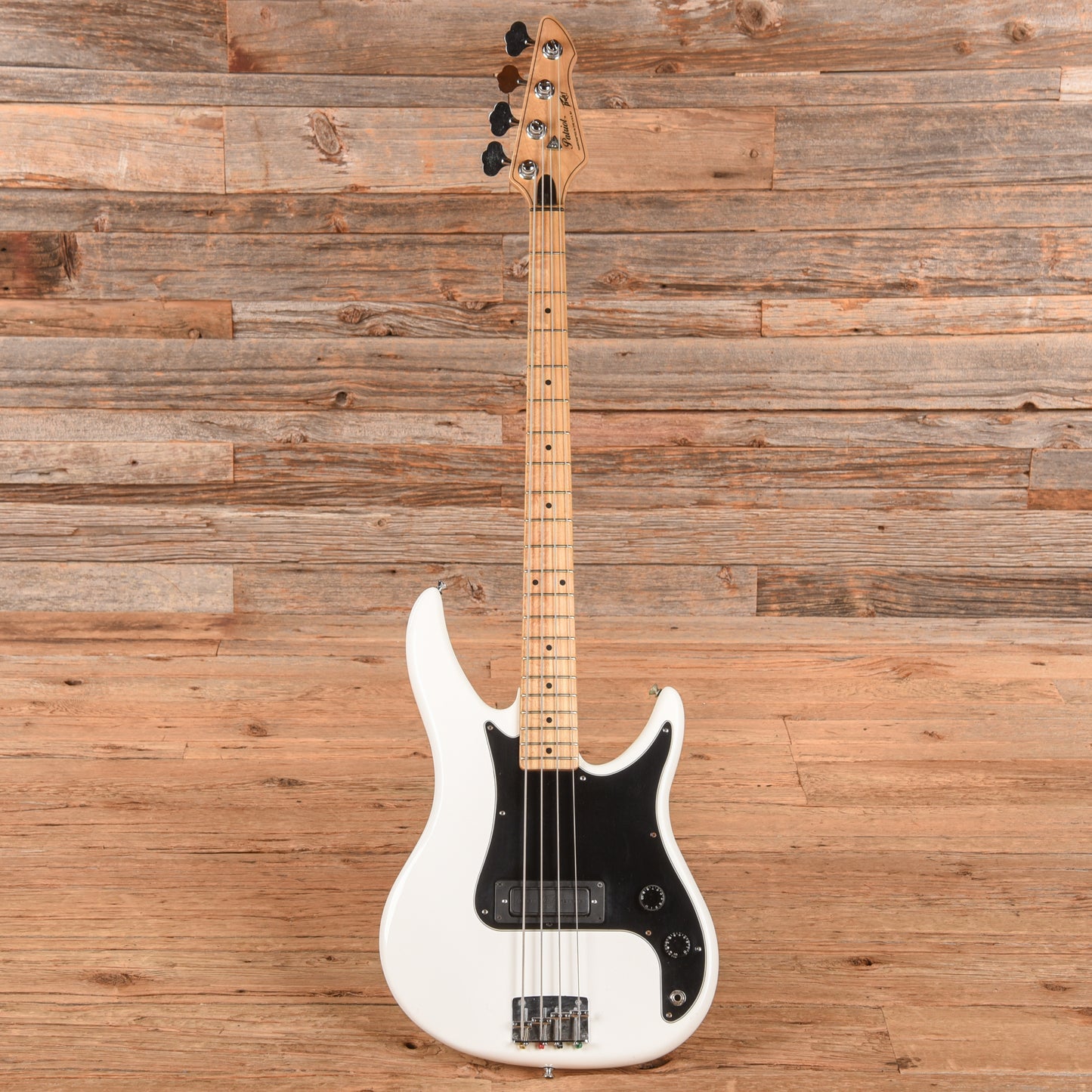 Peavey Patriot Bass White 1980s Bass Guitars