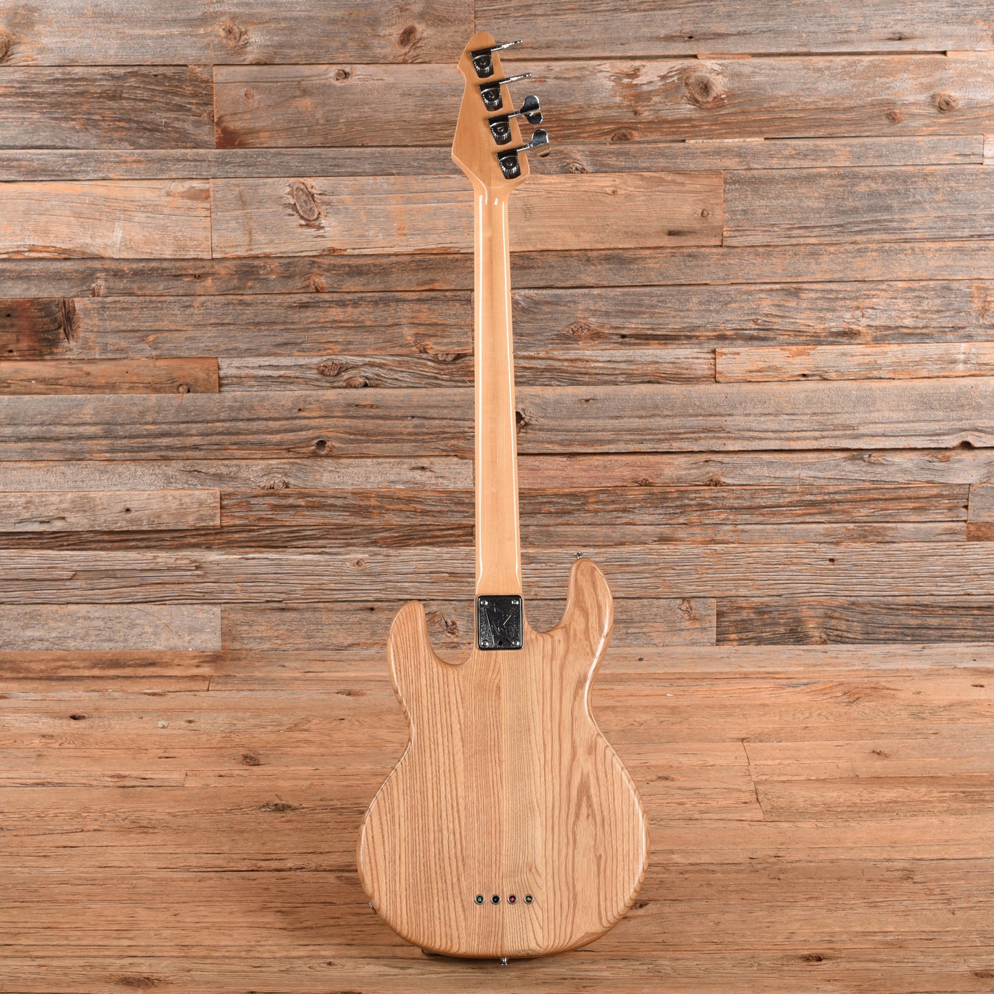 Peavey T40 Natural 1980s Bass Guitars