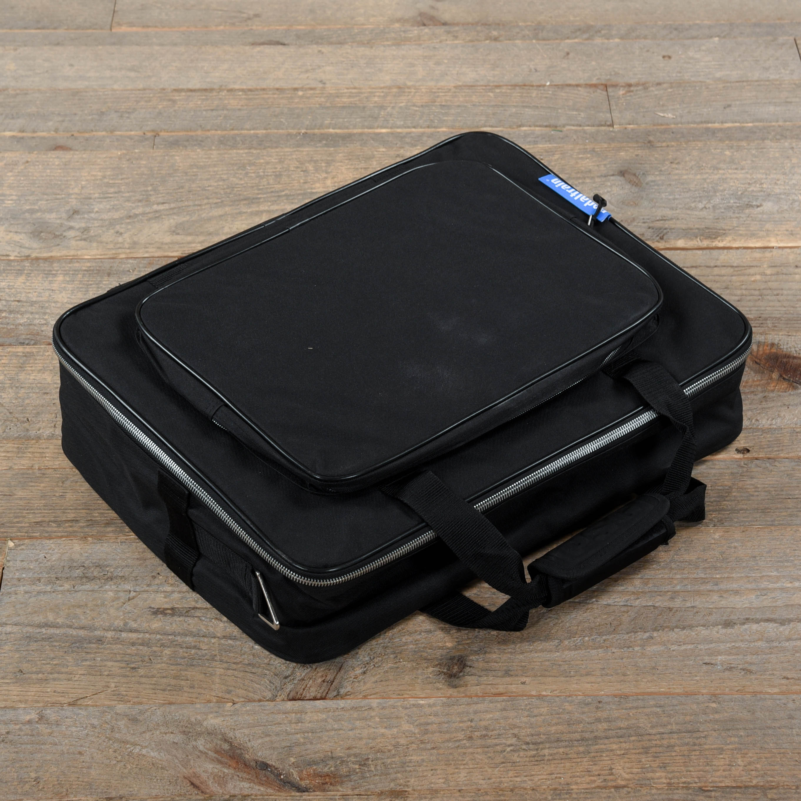 Pedaltrain Classic JR Pedalboard 4 Rails 18x12.5 w/Soft Case Effects and Pedals / Pedalboards and Power Supplies