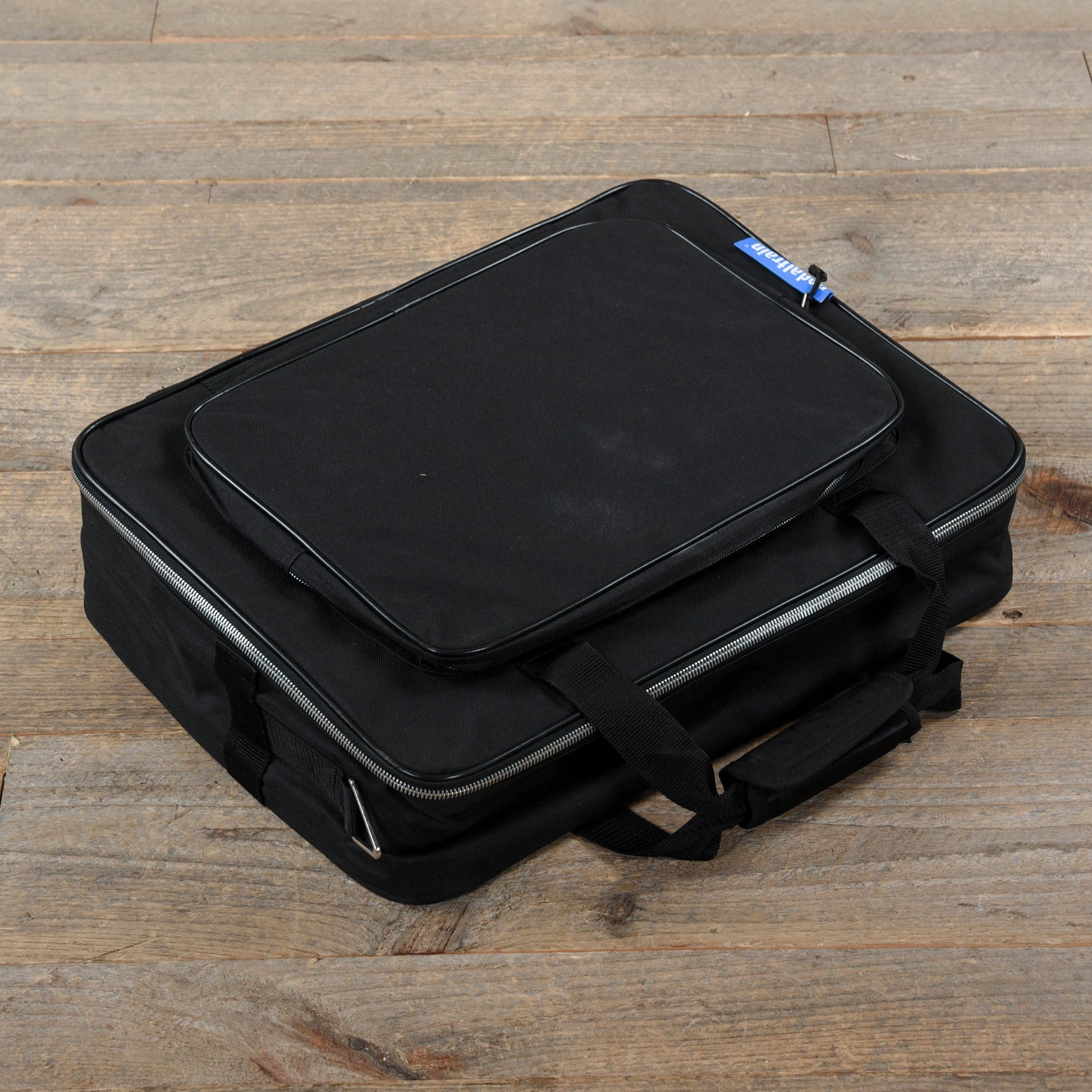 Pedaltrain Classic JR Pedalboard 4 Rails 18x12.5 w/Soft Case Effects and Pedals / Pedalboards and Power Supplies