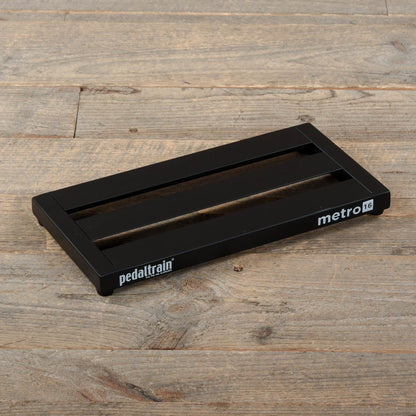 Pedaltrain Metro 16 Pedalboard 3 Rails 16x8 w/Soft Case Effects and Pedals / Pedalboards and Power Supplies