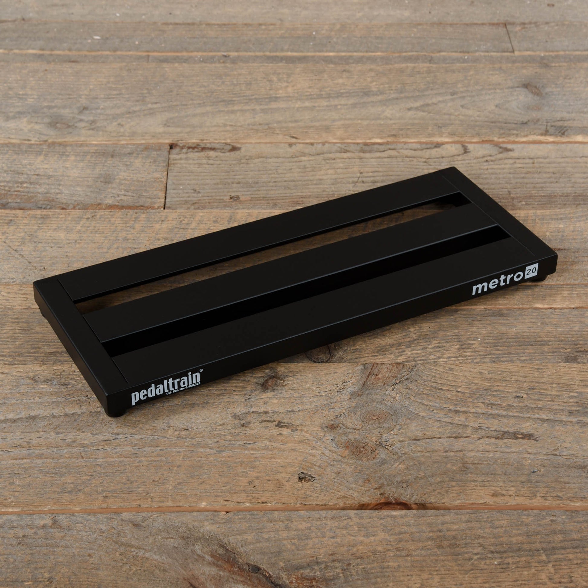 Pedaltrain Metro 20 Pedalboard 3 Rails 20x8 w/Soft Case Effects and Pedals / Pedalboards and Power Supplies