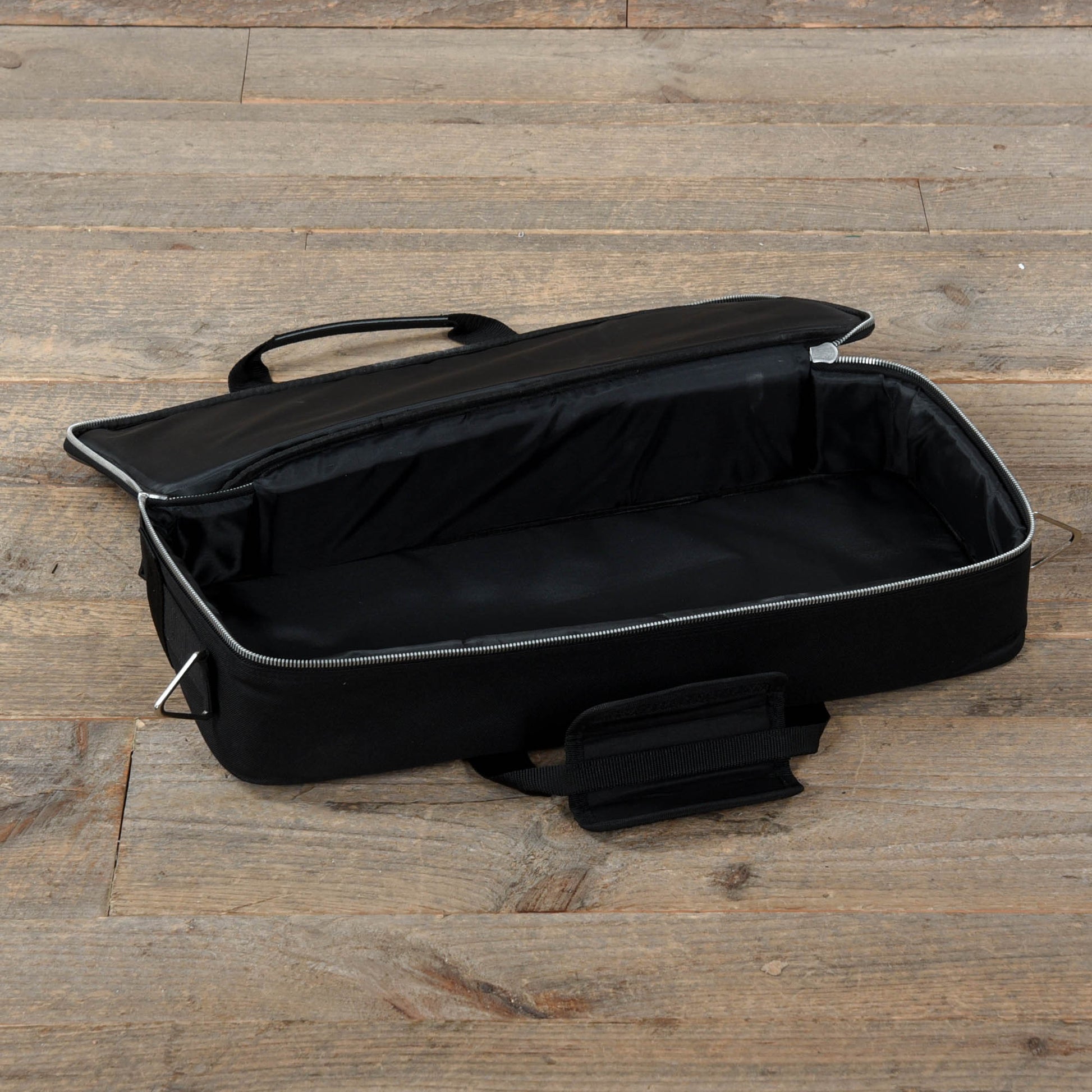 Pedaltrain Metro 20 Pedalboard 3 Rails 20x8 w/Soft Case Effects and Pedals / Pedalboards and Power Supplies