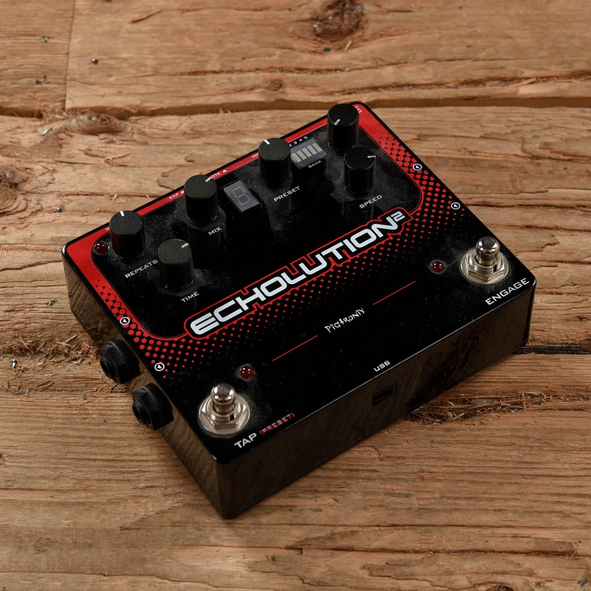 2 delay pedals Pigtronix Echolution 2 Delay
