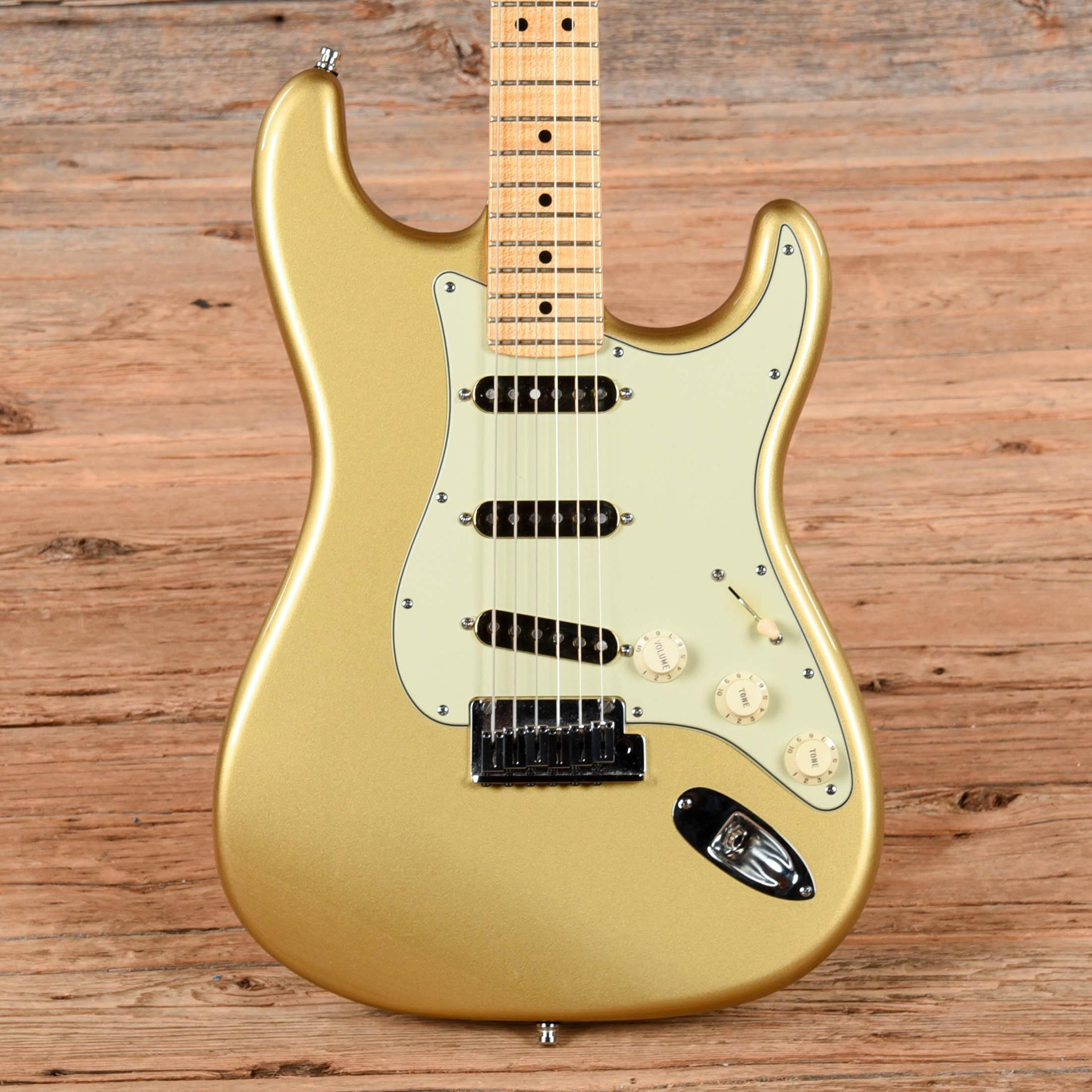 Fender Custom Shop Custom Deluxe Stratocaster HLE Gold 2009