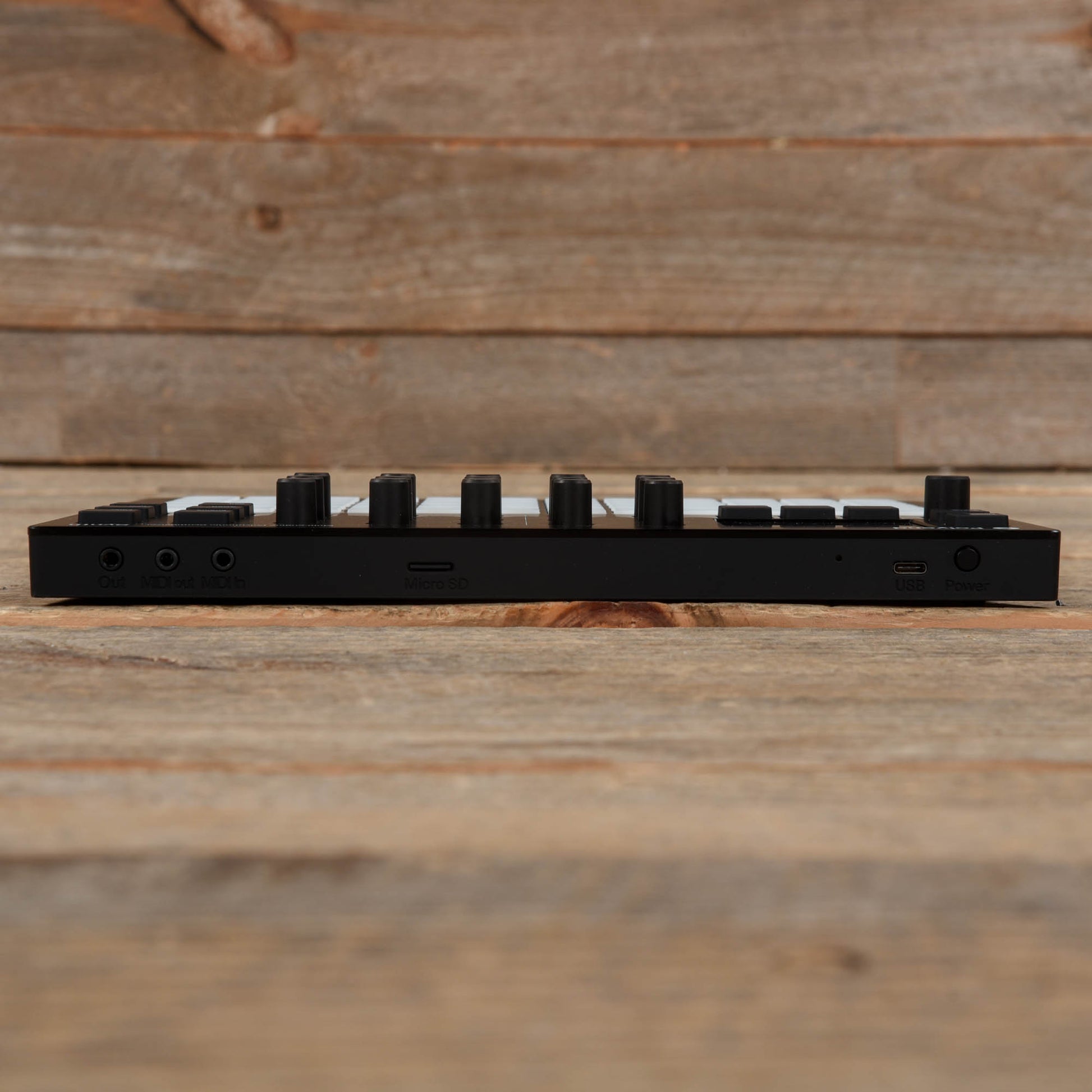 Polyend Synth Multi-Engine Polyphonic Desktop Synthesizer USED Keyboards and Synths / Synths / Digital Synths