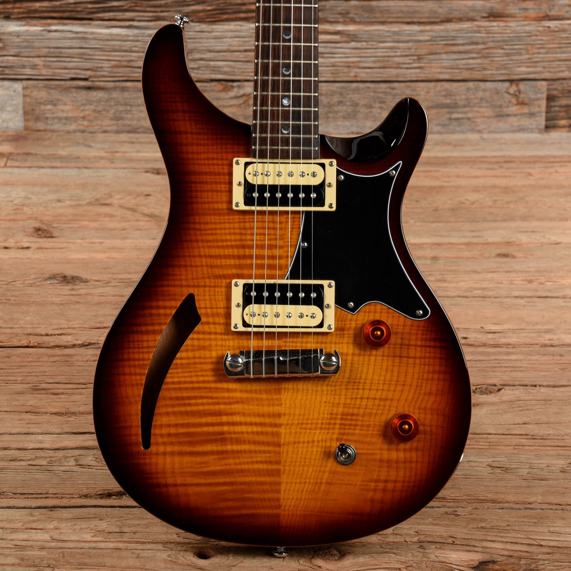 PRS SE Custom 22 Semi-Hollow Sunburst Electric Guitars / Semi-Hollow