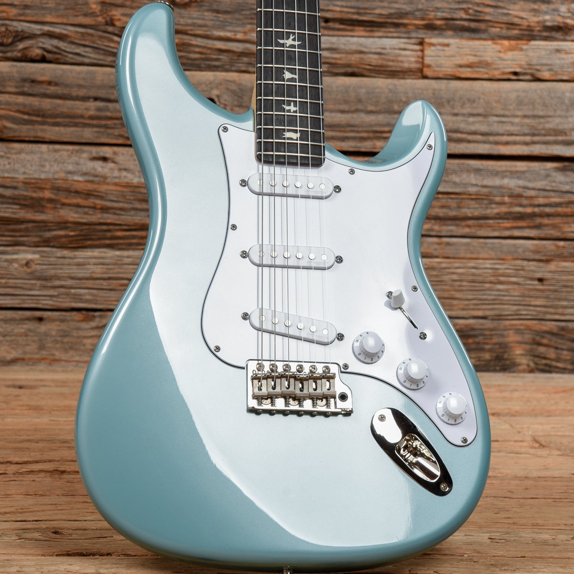 PRS Silver Sky Polar Blue 2022 Chicago Music Exchange prs-silver-sky-polar-blue-2022-chicago-music-exchange