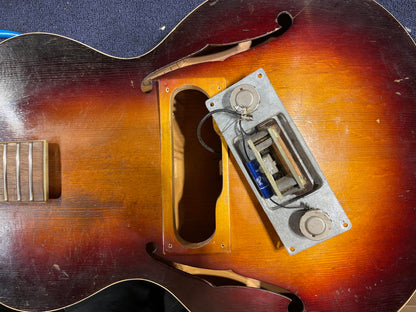 Recording King NOT SURE - FIGURE OUT Sunburst Electric Guitars / Hollow Body