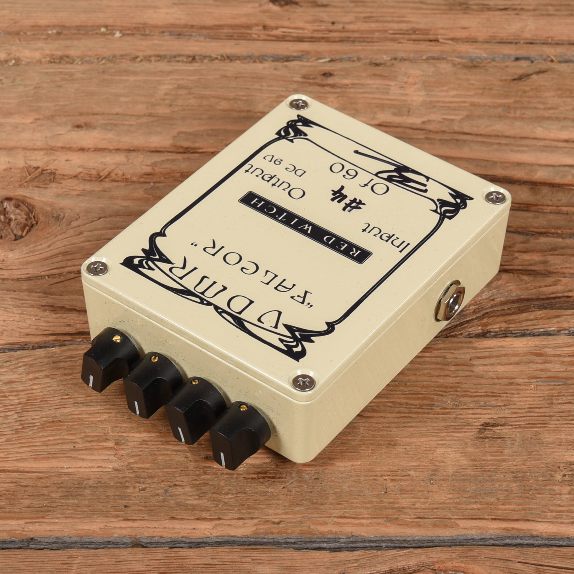 Red Witch Falcor Effects and Pedals / Chorus and Vibrato