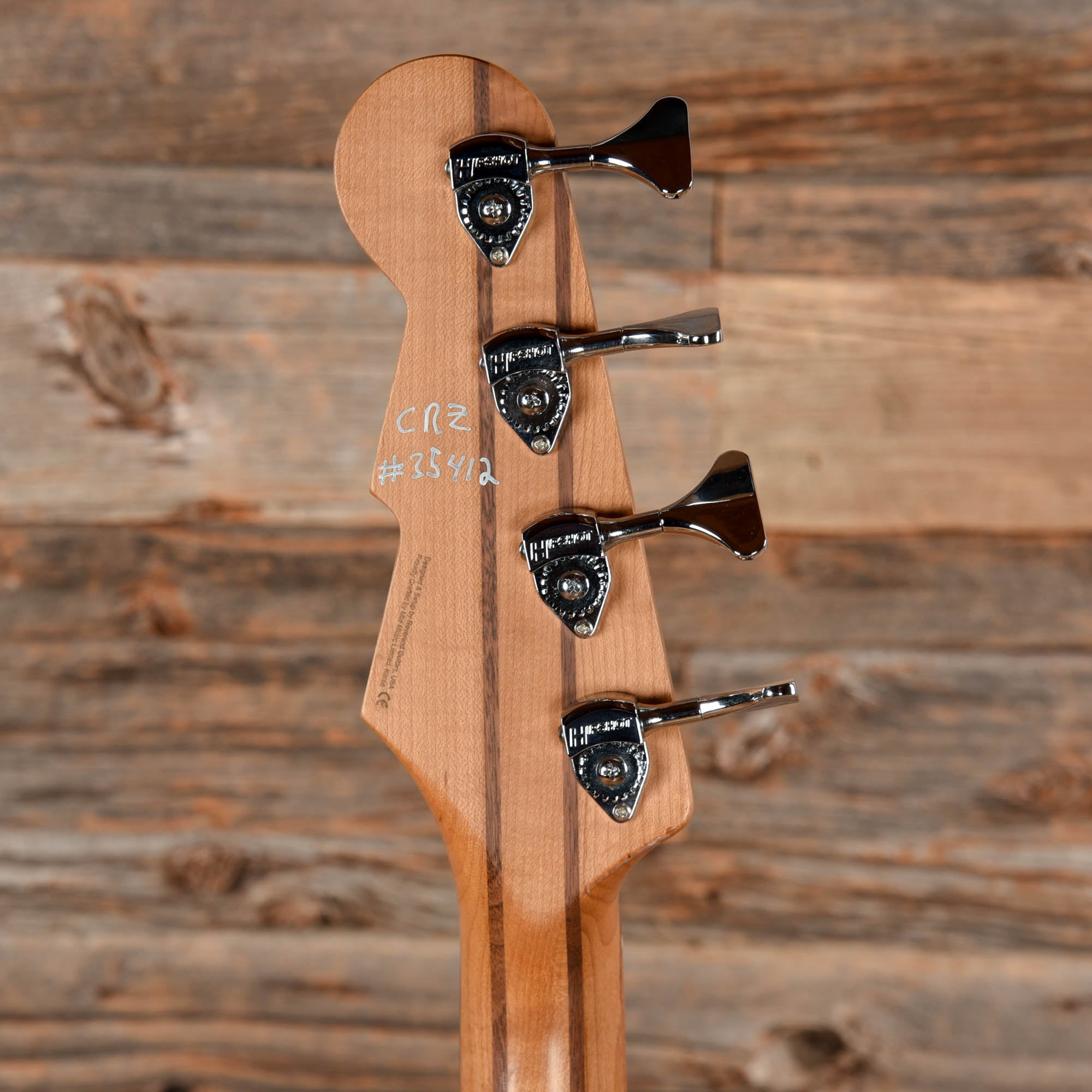 Reverend Raymond Gold Metallic Bass Guitars / 4-String