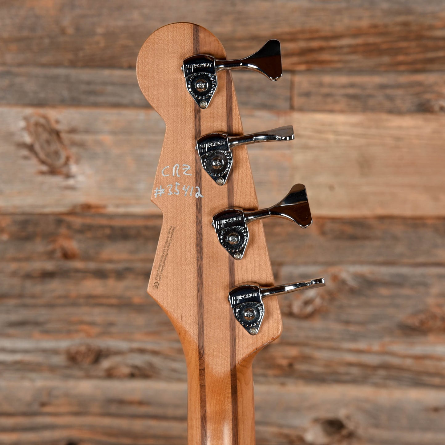 Reverend Raymond Gold Metallic Bass Guitars / 4-String