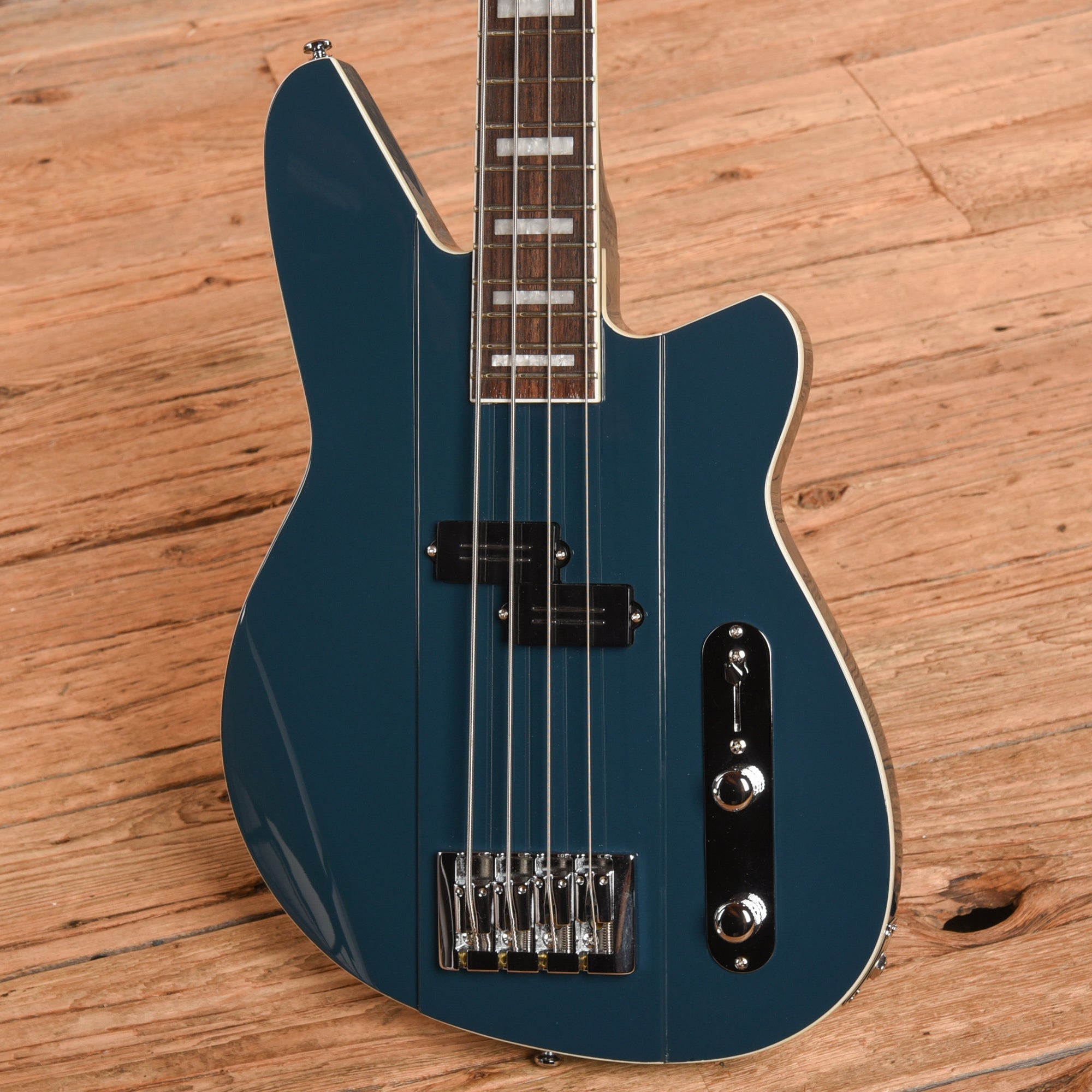 Reverend Sentinel Bass High Tide Blue Bass Guitars / 4-String