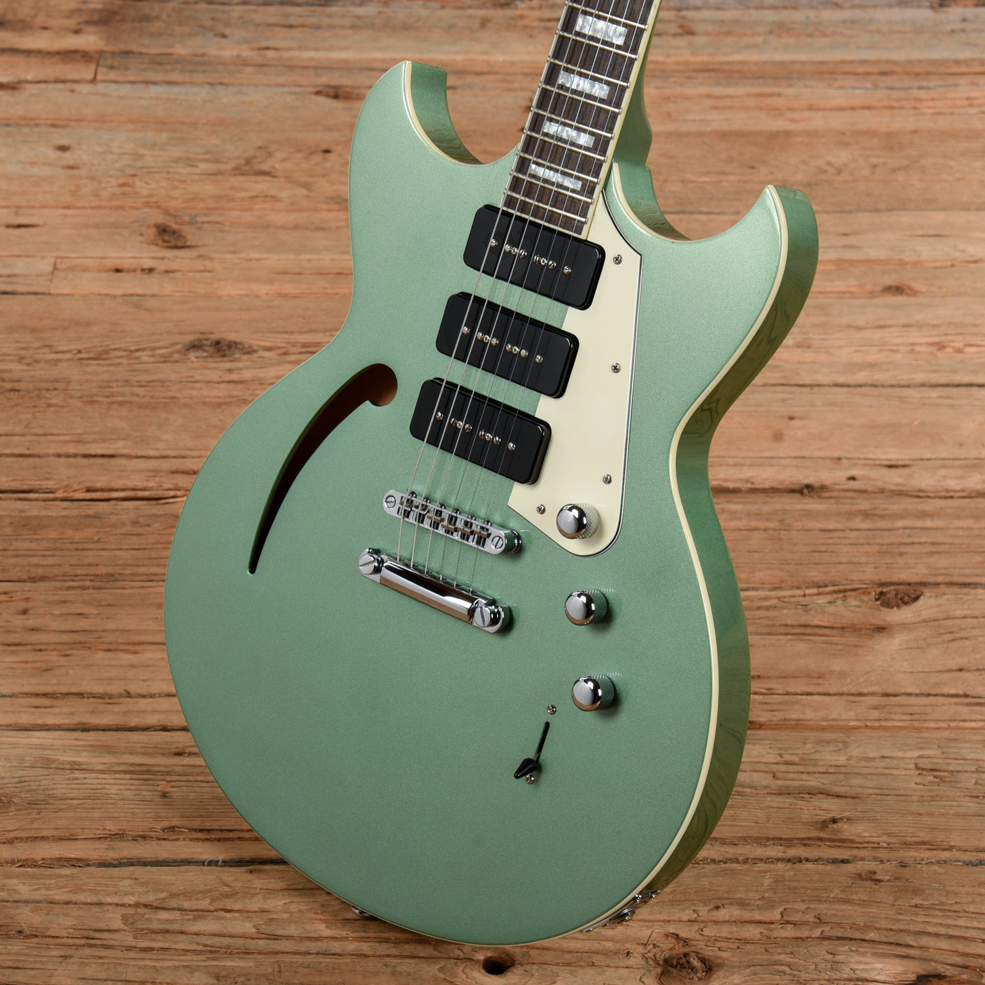 Reverend Manta Ray 390 Metallic Alpine Green – Chicago Music Exchange