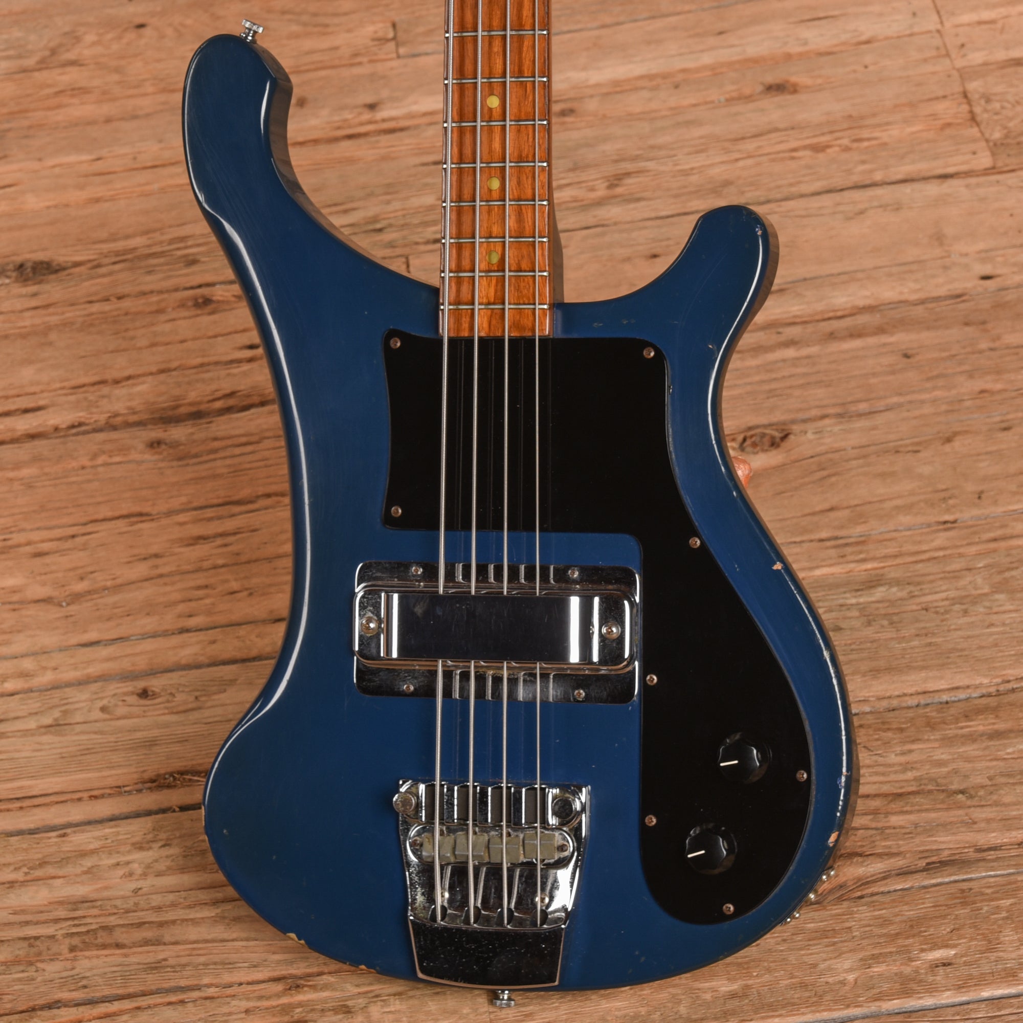 Rickenbacker 4000 Bass Midnight Blue 1980 Bass Guitars / 4-String