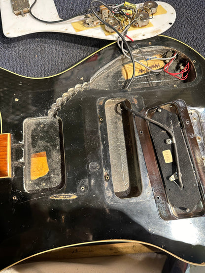 Rickenbacker 4001 Black 1976 Bass Guitars / 4-String