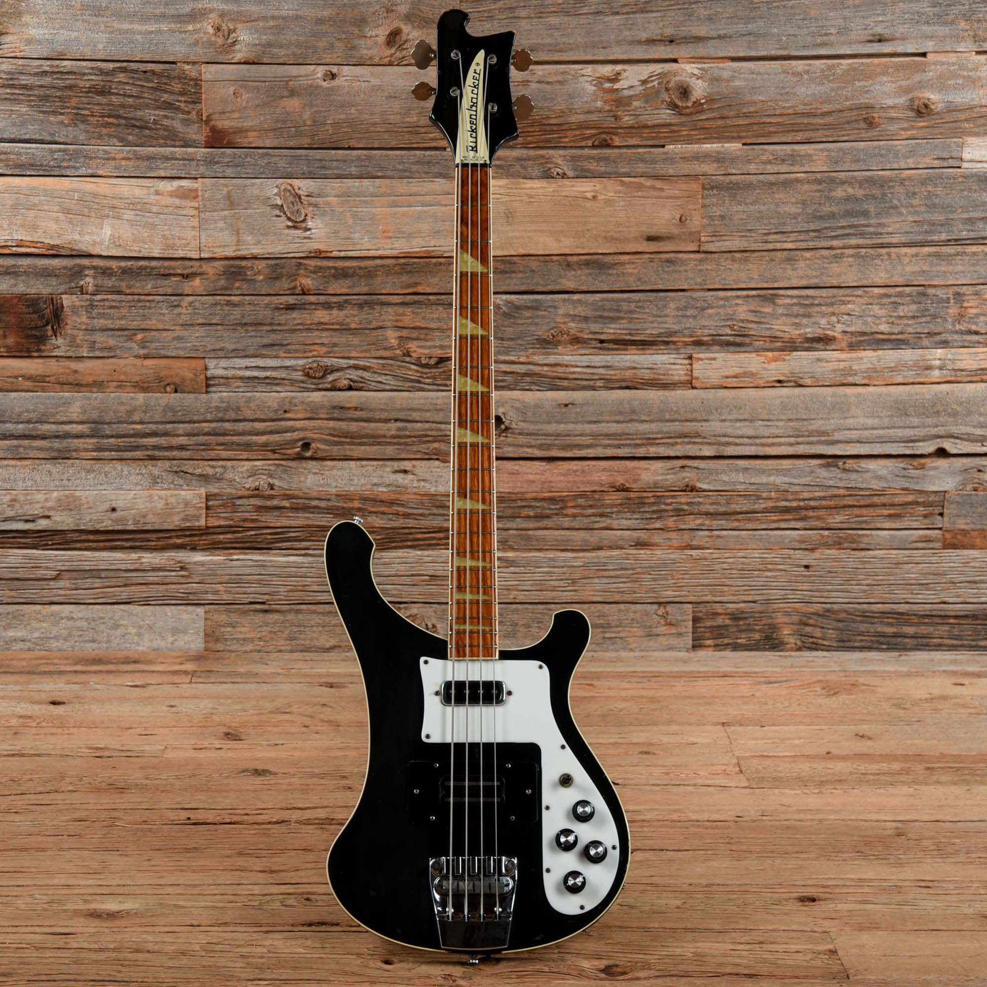 Rickenbacker 4001 Jetglo 1978 – Chicago Music Exchange