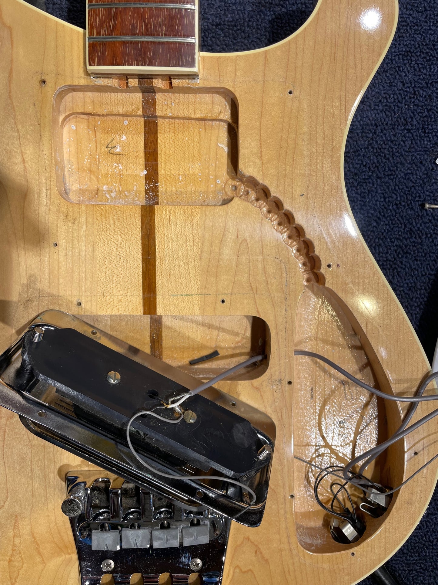 Rickenbacker 4001 Mapleglo 1976 Bass Guitars / 4-String