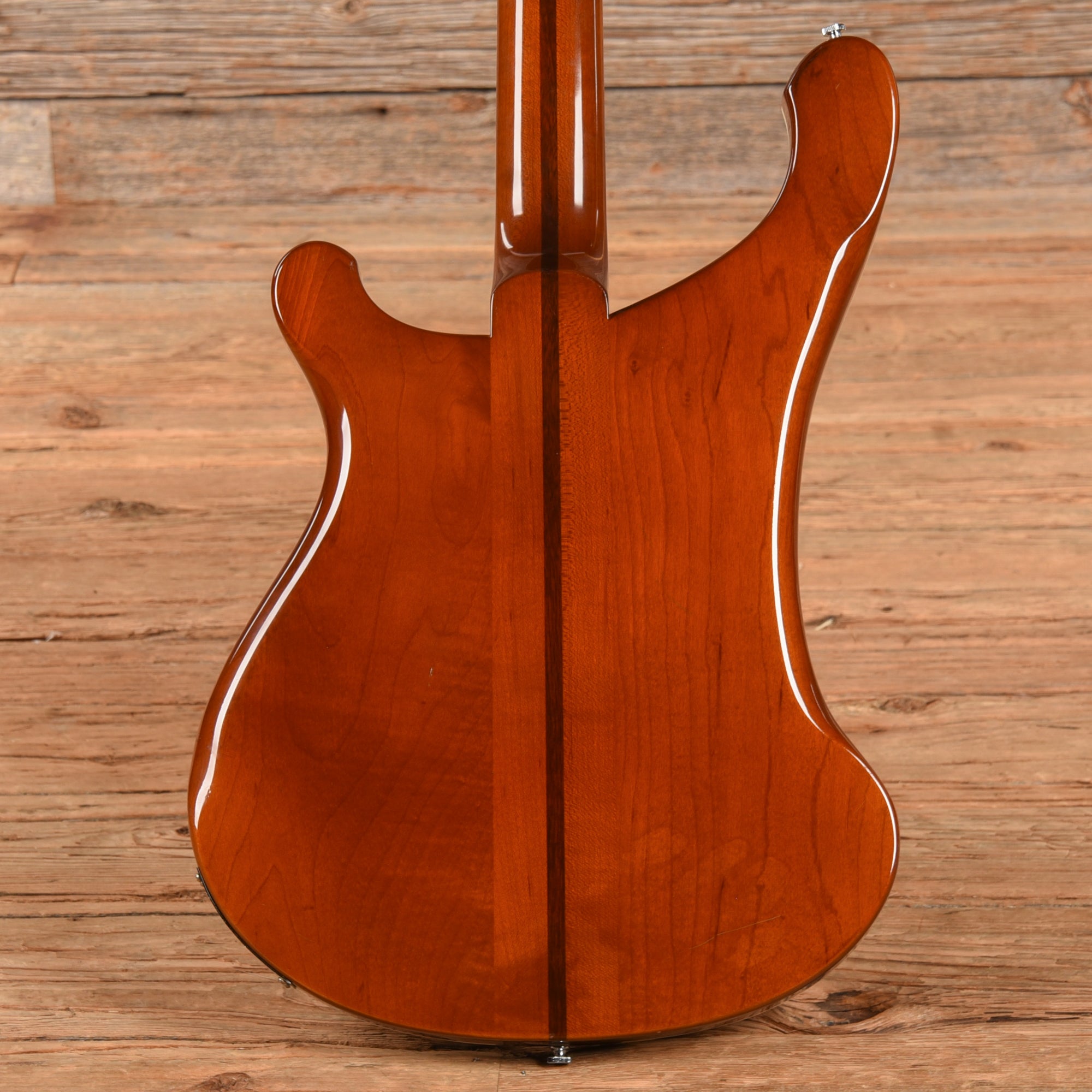 Rickenbacker 4001 Walnut 1975 Bass Guitars / 4-String