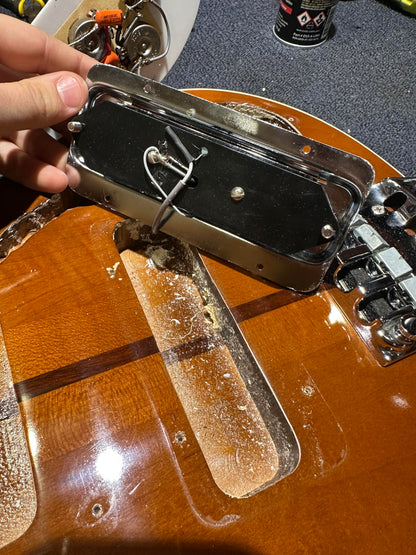 Rickenbacker 4001 Walnut 1975 Bass Guitars / 4-String