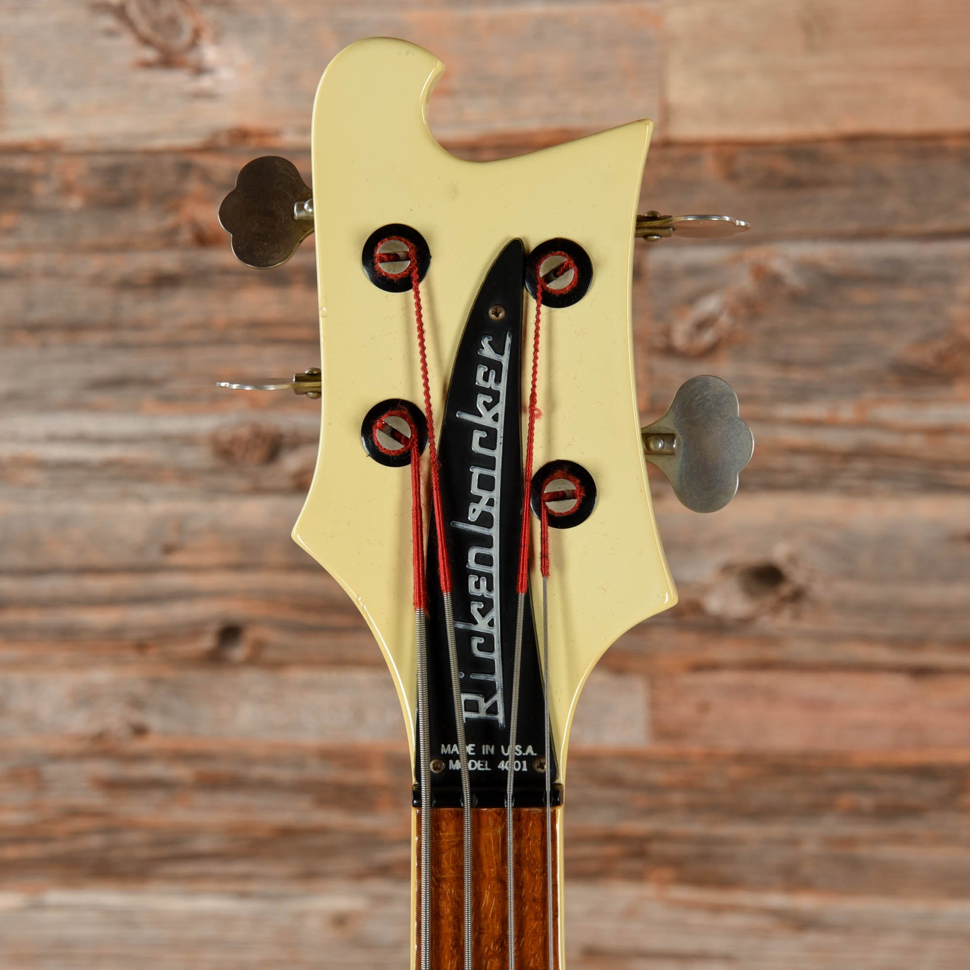 Rickenbacker 4001 White 1981 Bass Guitars / 4-String
