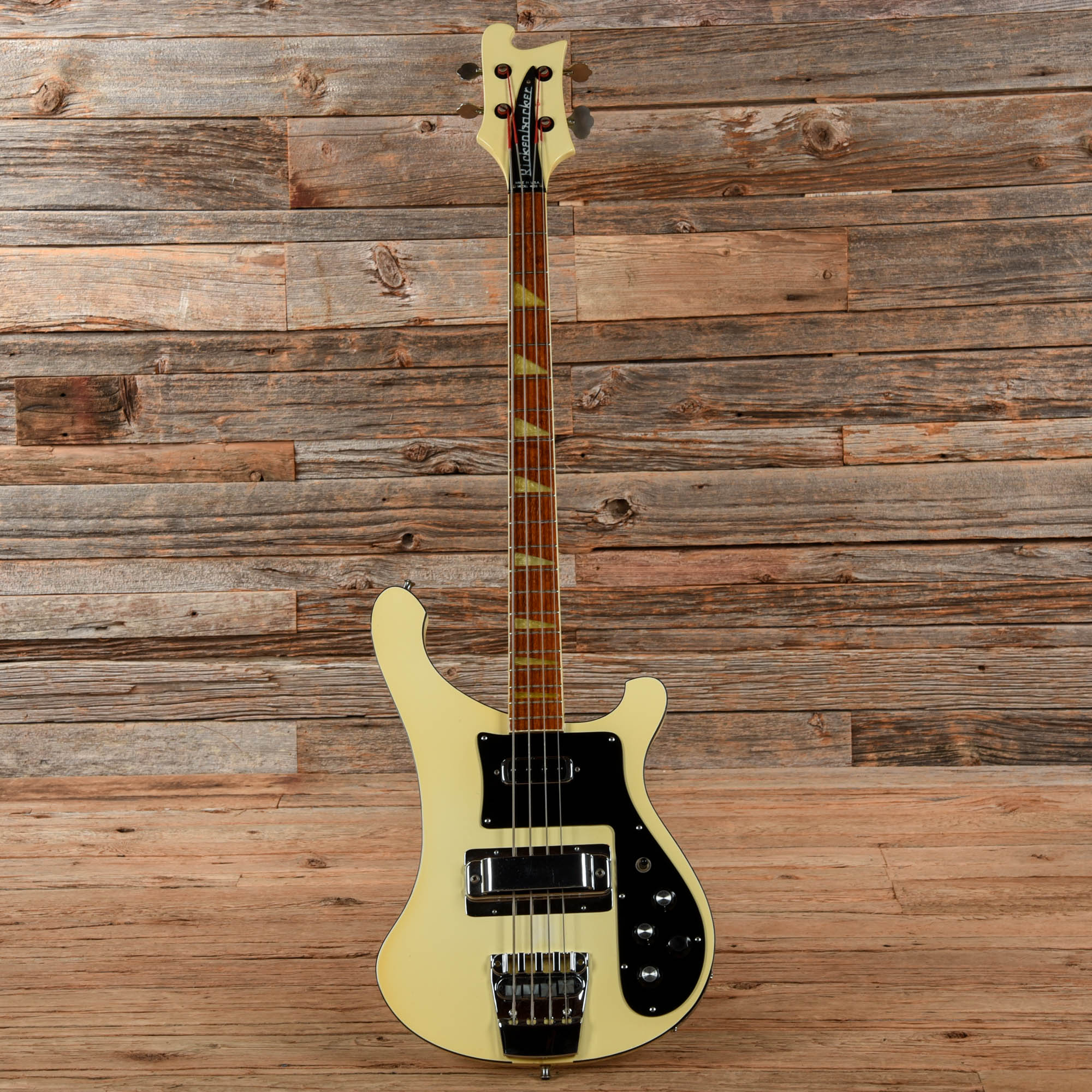 Rickenbacker 4001 White 1981 Bass Guitars / 4-String