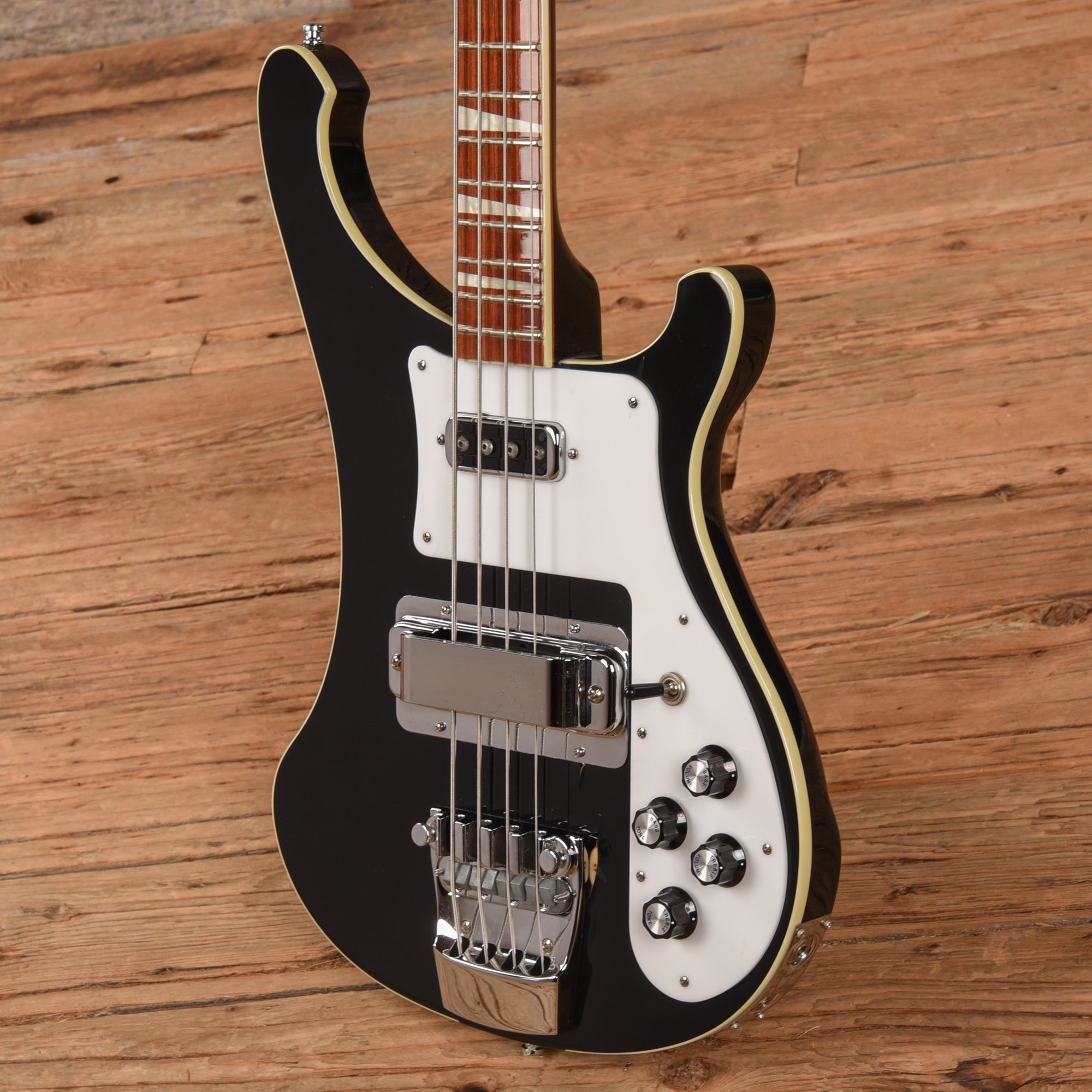 Rickenbacker 4003 Jetglo 2011 Bass Guitars / 4-String