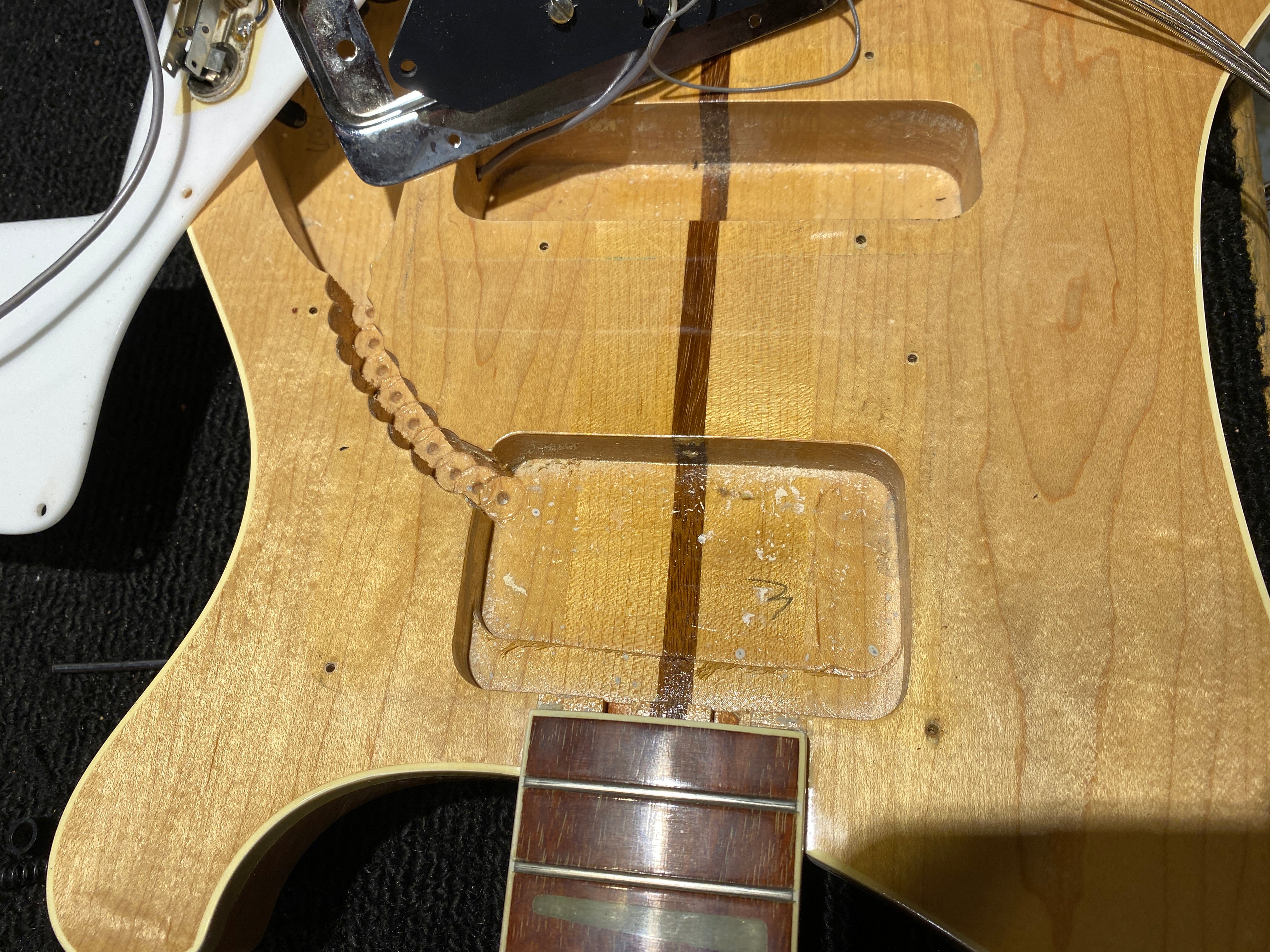 Rickenbacker 4001 Mapleglo 1976 Bass Guitars
