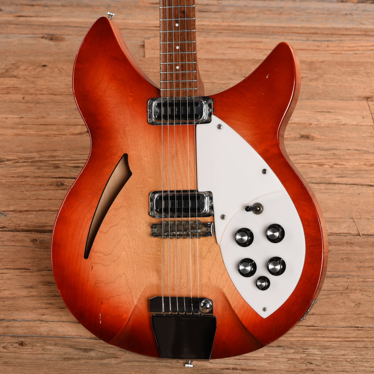 Rickenbacker 335 Fireglo 1966 Electric Guitars