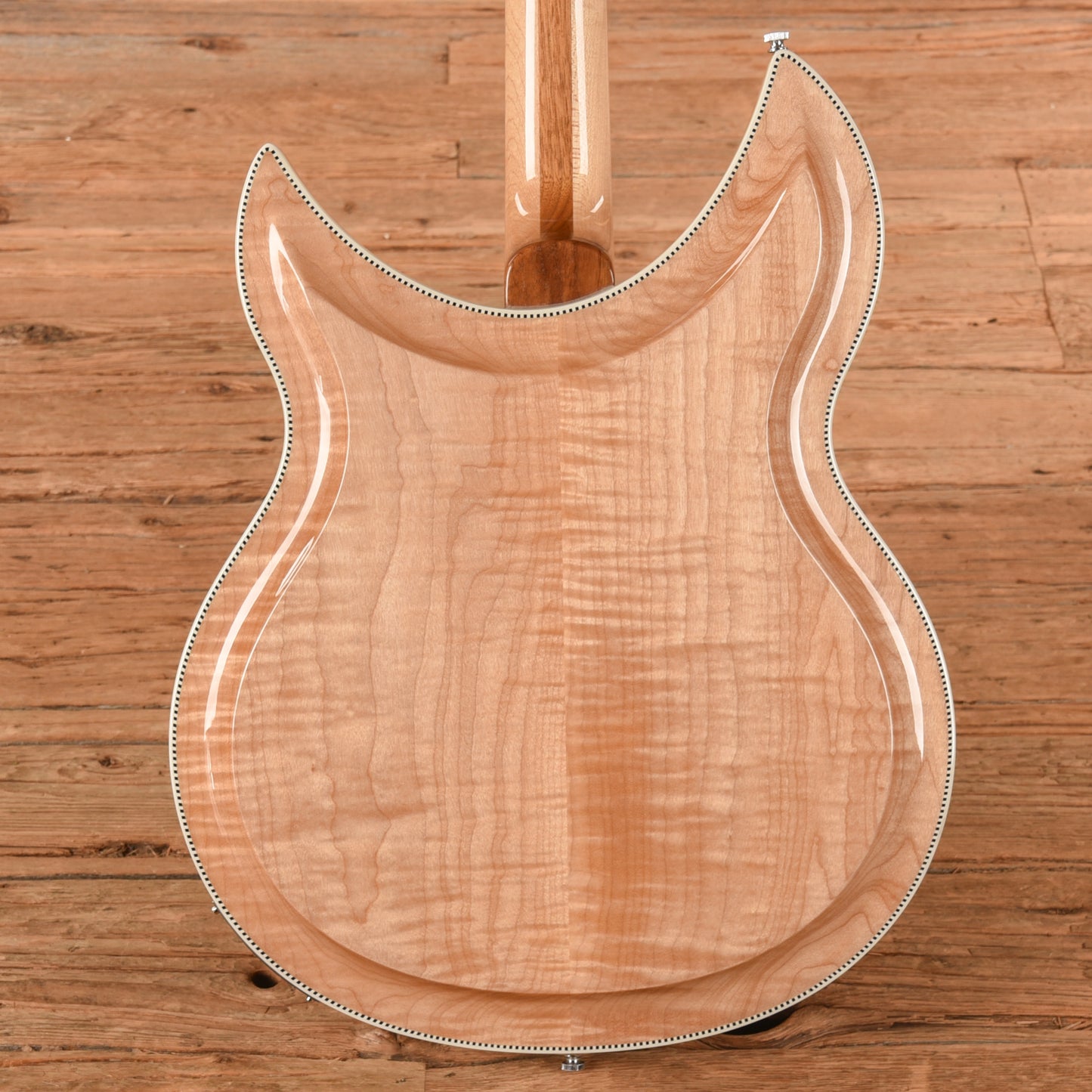 Rickenbacker 381V69 Carved Top Mapleglo 1998 Electric Guitars