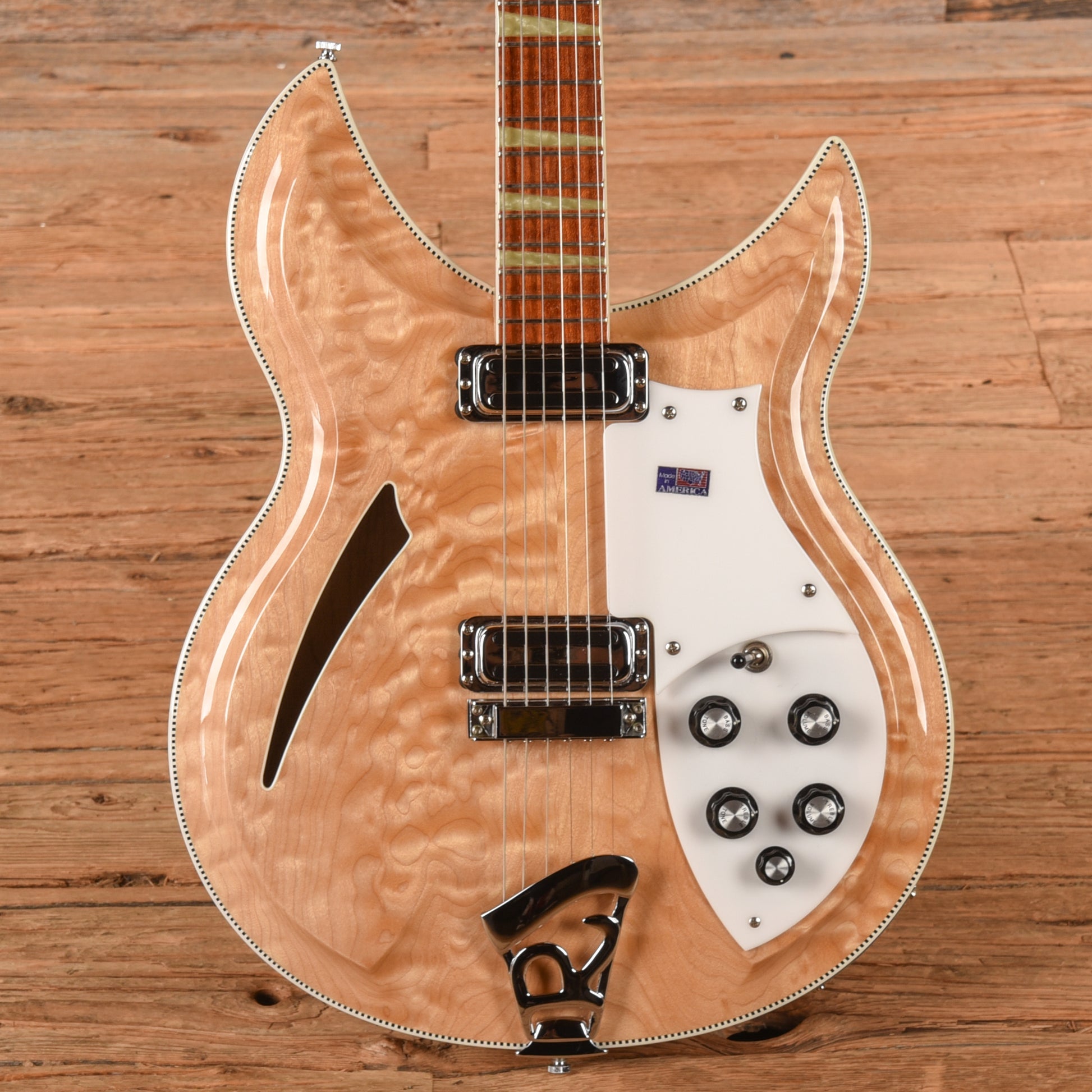 Rickenbacker 381V69 Carved Top Mapleglo 1998 Electric Guitars