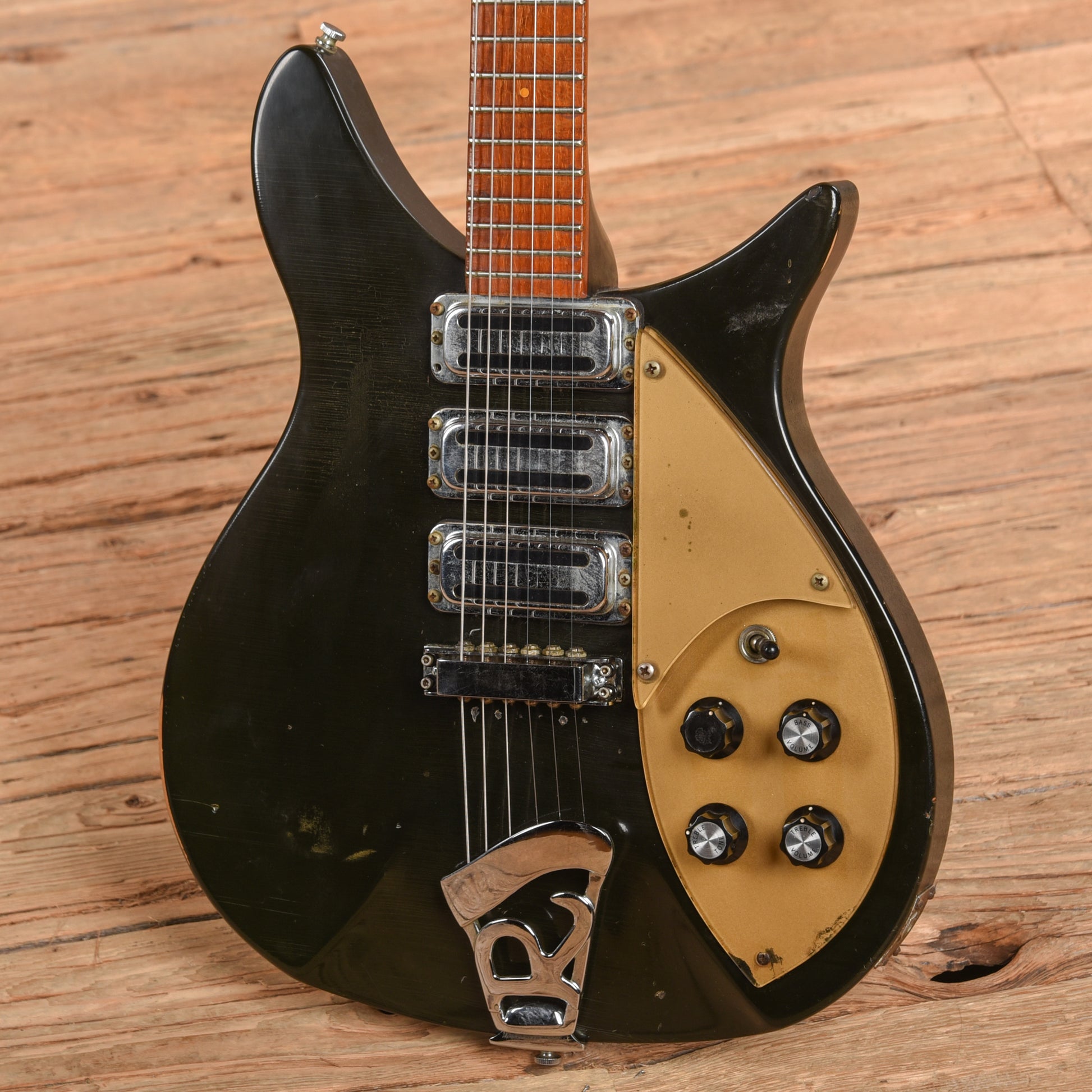Rickenbacker 320 B Jetglo 1982 Electric Guitars / Semi-Hollow