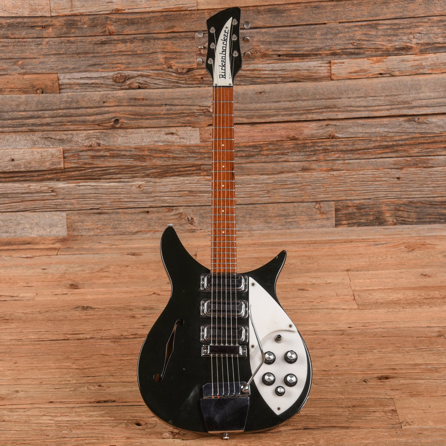Rickenbacker 325A Jetglo 1967 Electric Guitars / Semi-Hollow