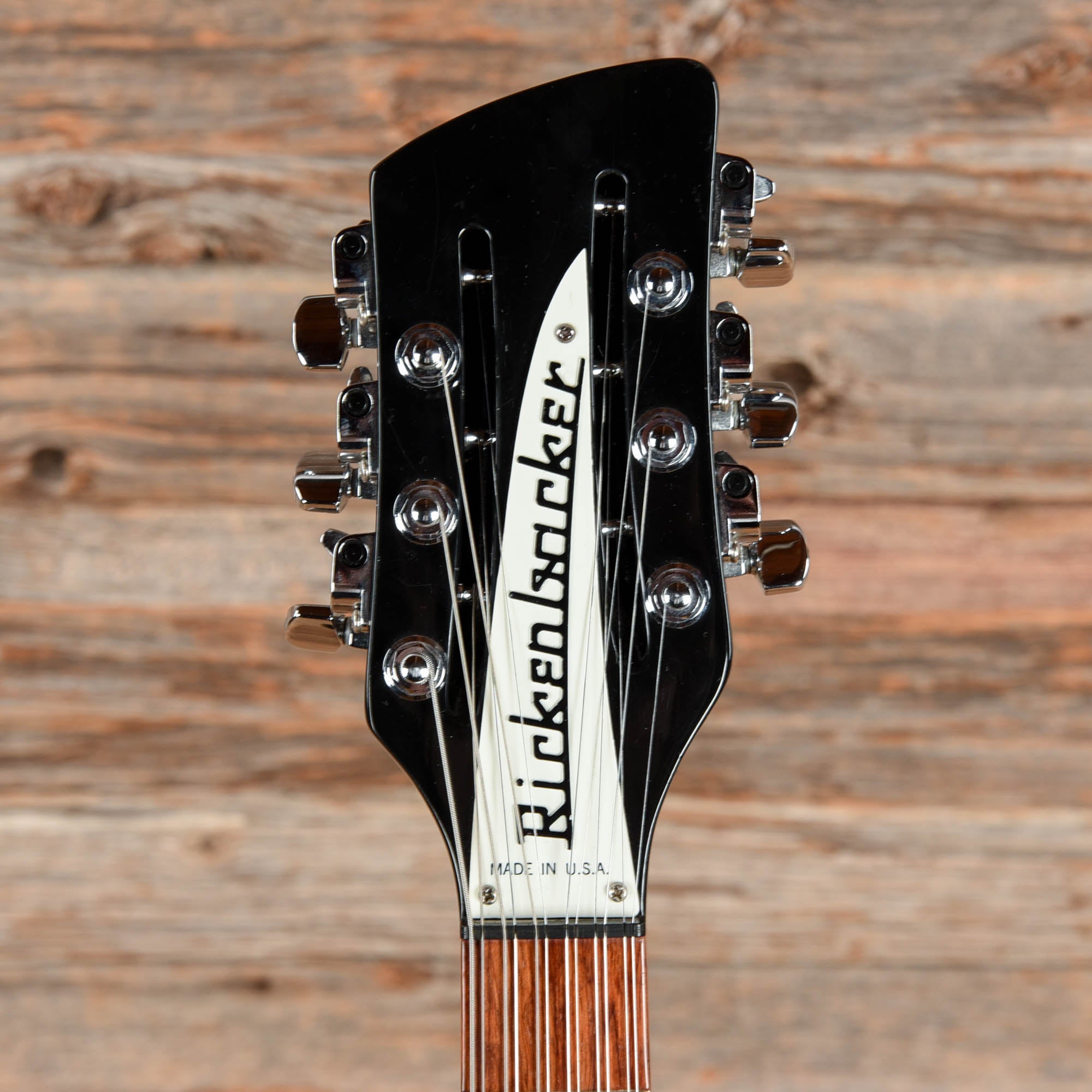 Rickenbacker 330/12 Jetglo 2004 Electric Guitars / Semi-Hollow