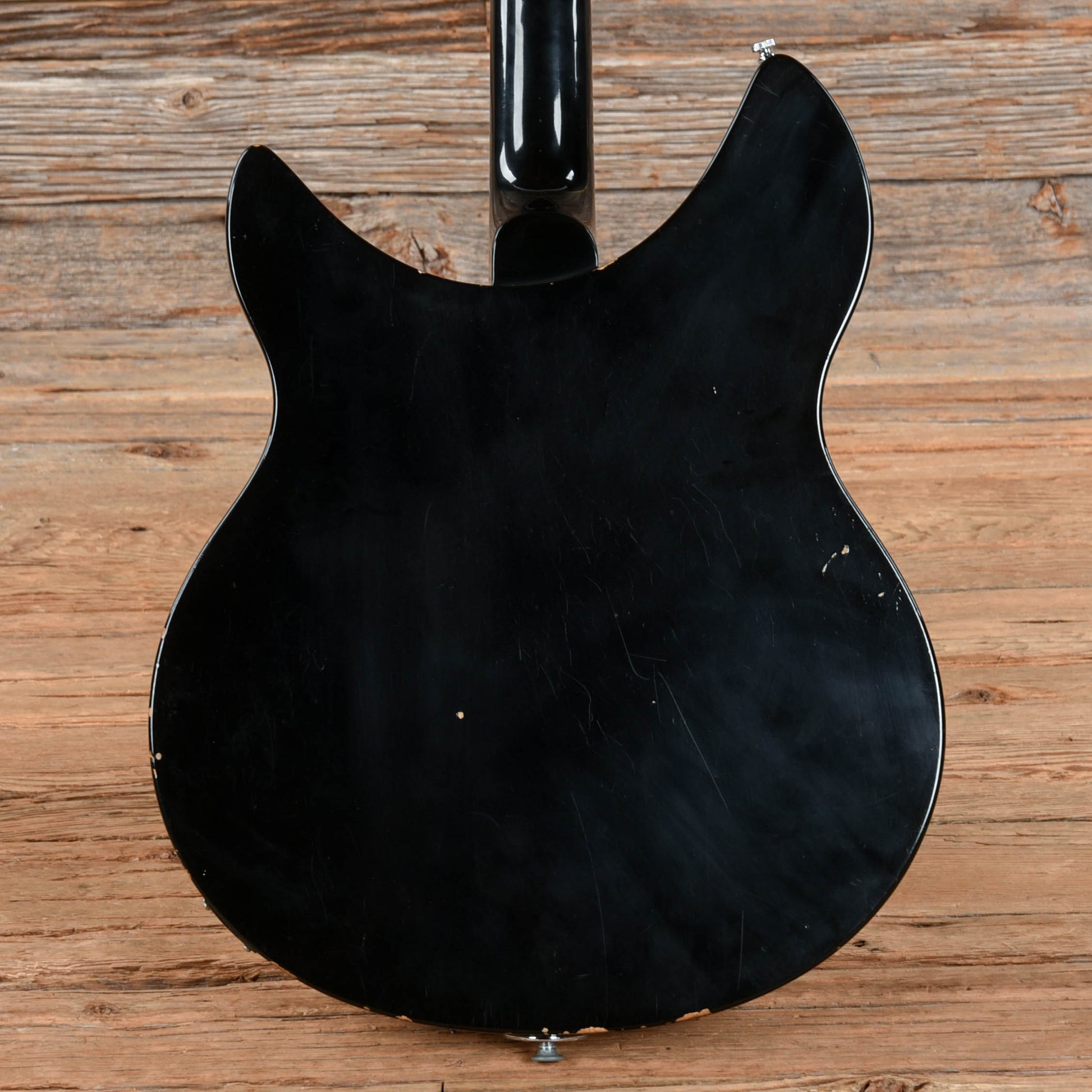Rickenbacker 330 Jetglo 1985 Electric Guitars / Semi-Hollow