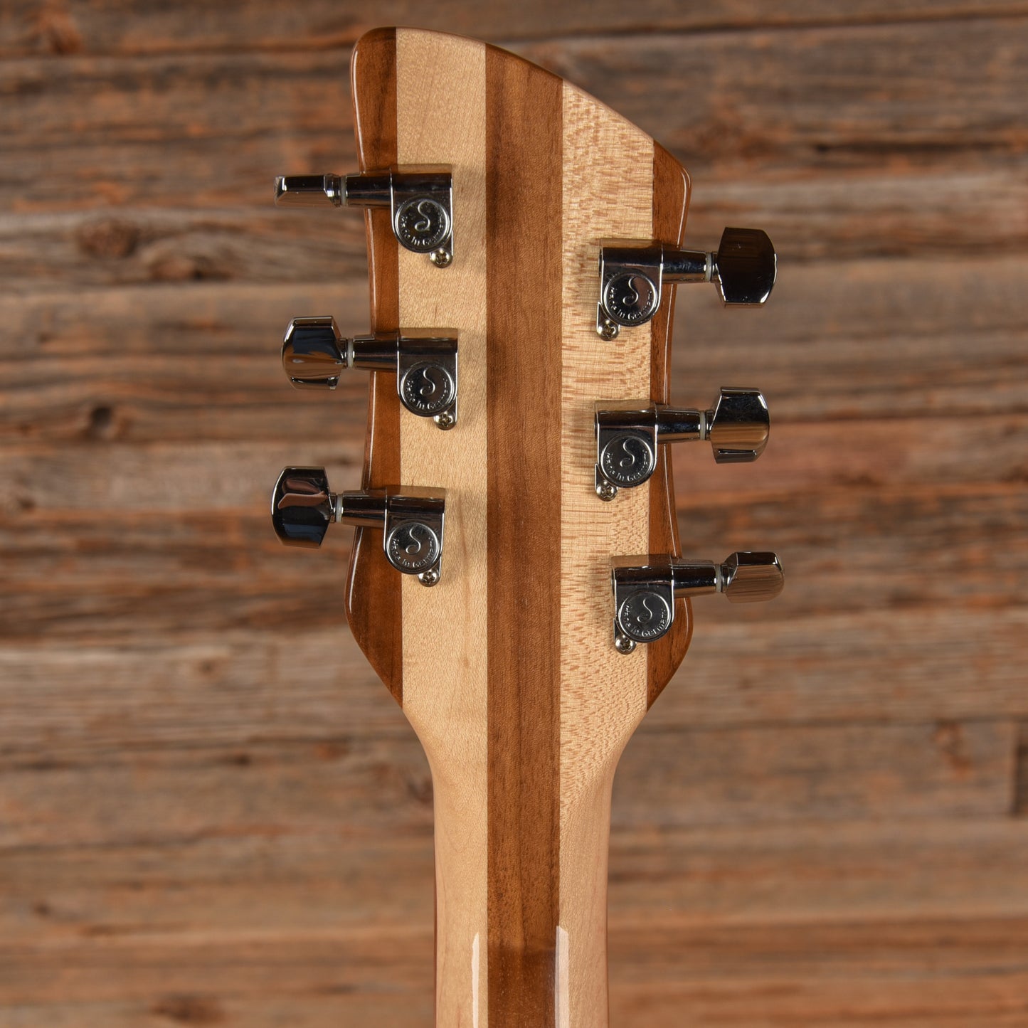 Rickenbacker 330 Mapleglo 2016 Electric Guitars / Semi-Hollow