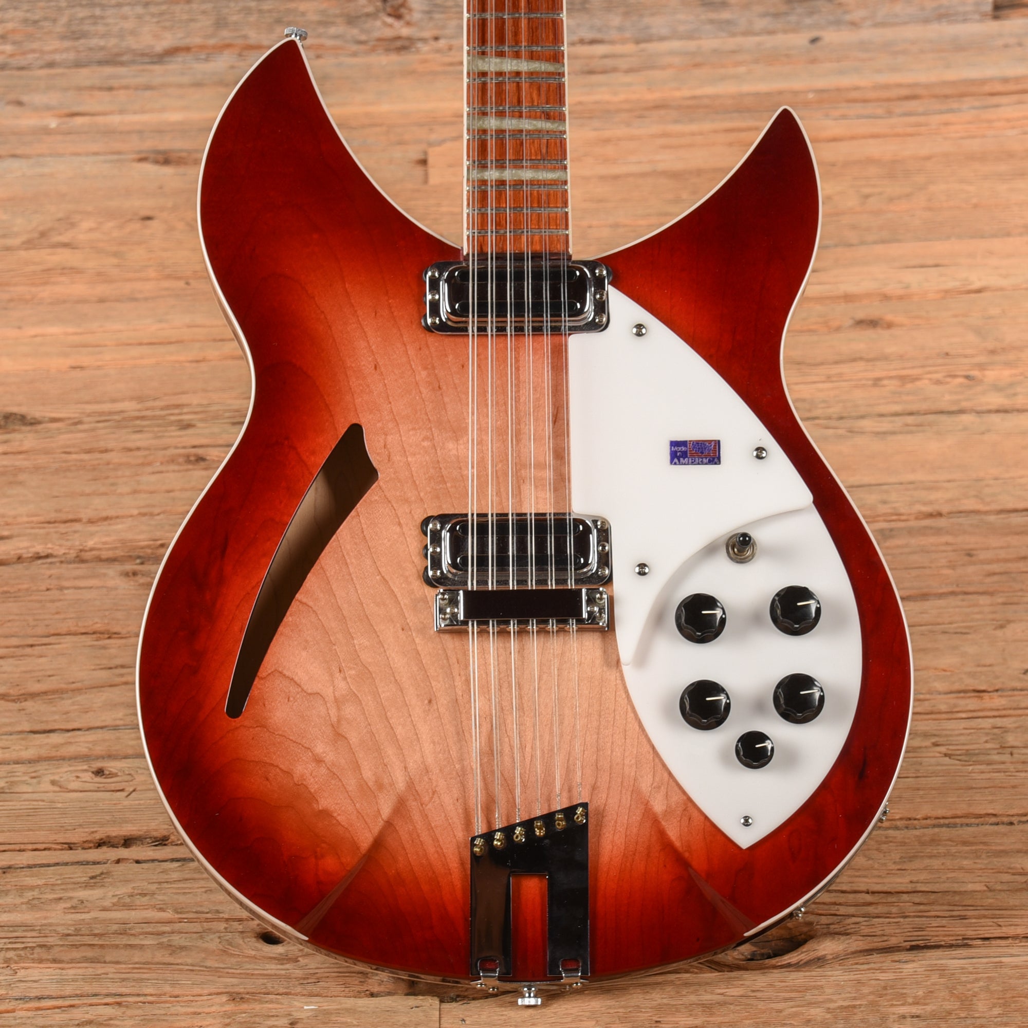 Rickenbacker 360/12V64 Fireglo 1996 – Chicago Music Exchange Rickenbacker 360/12V64 Fireglo 1996 – Chicago Music Exchange