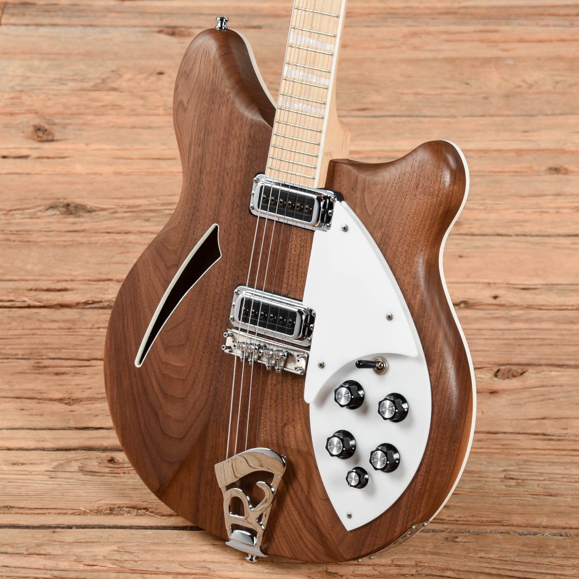 Rickenbacker 360 Walnut Walnut 2008 Electric Guitars / Semi-Hollow
