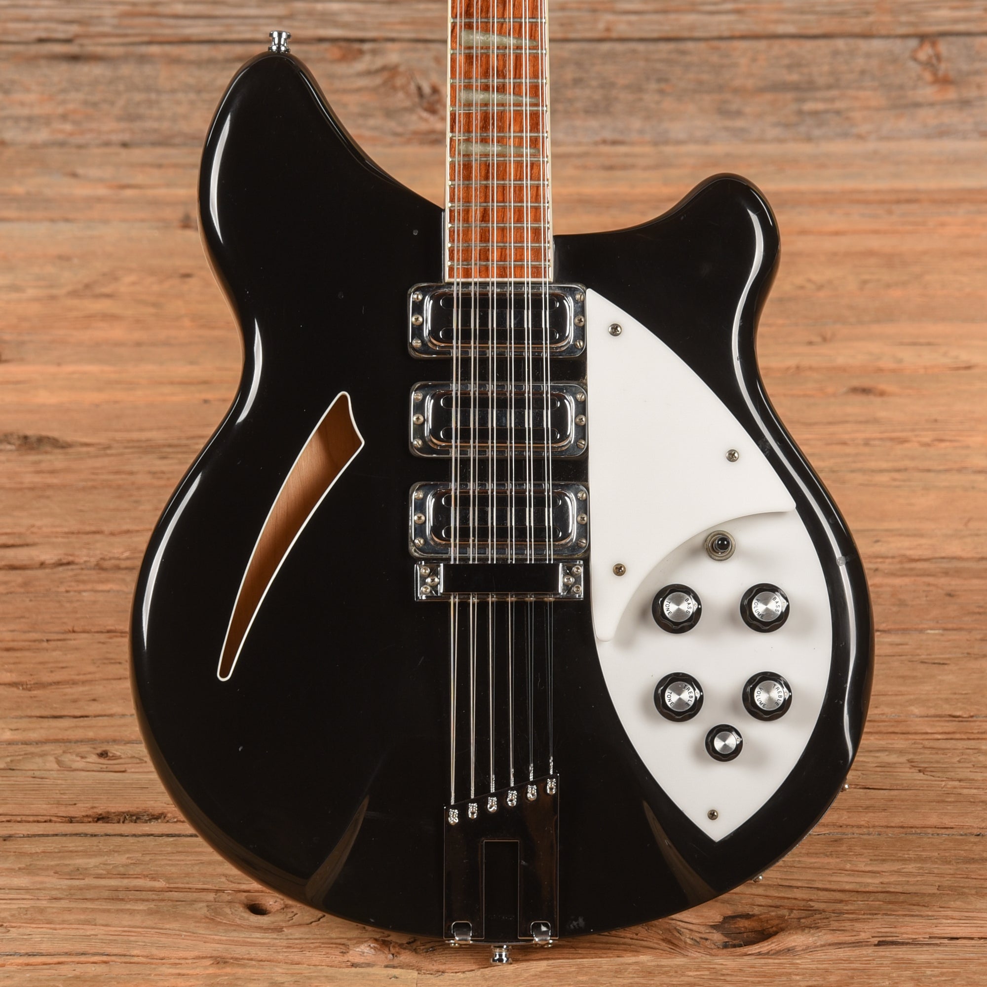 Rickenbacker 370/12 Jetglo 2003 Electric Guitars / Semi-Hollow
